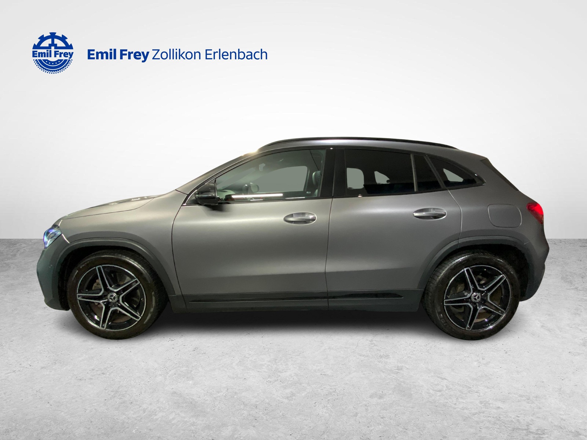 MERCEDES-BENZ GLA 200 AMG Line 4matic-showroom-element-1