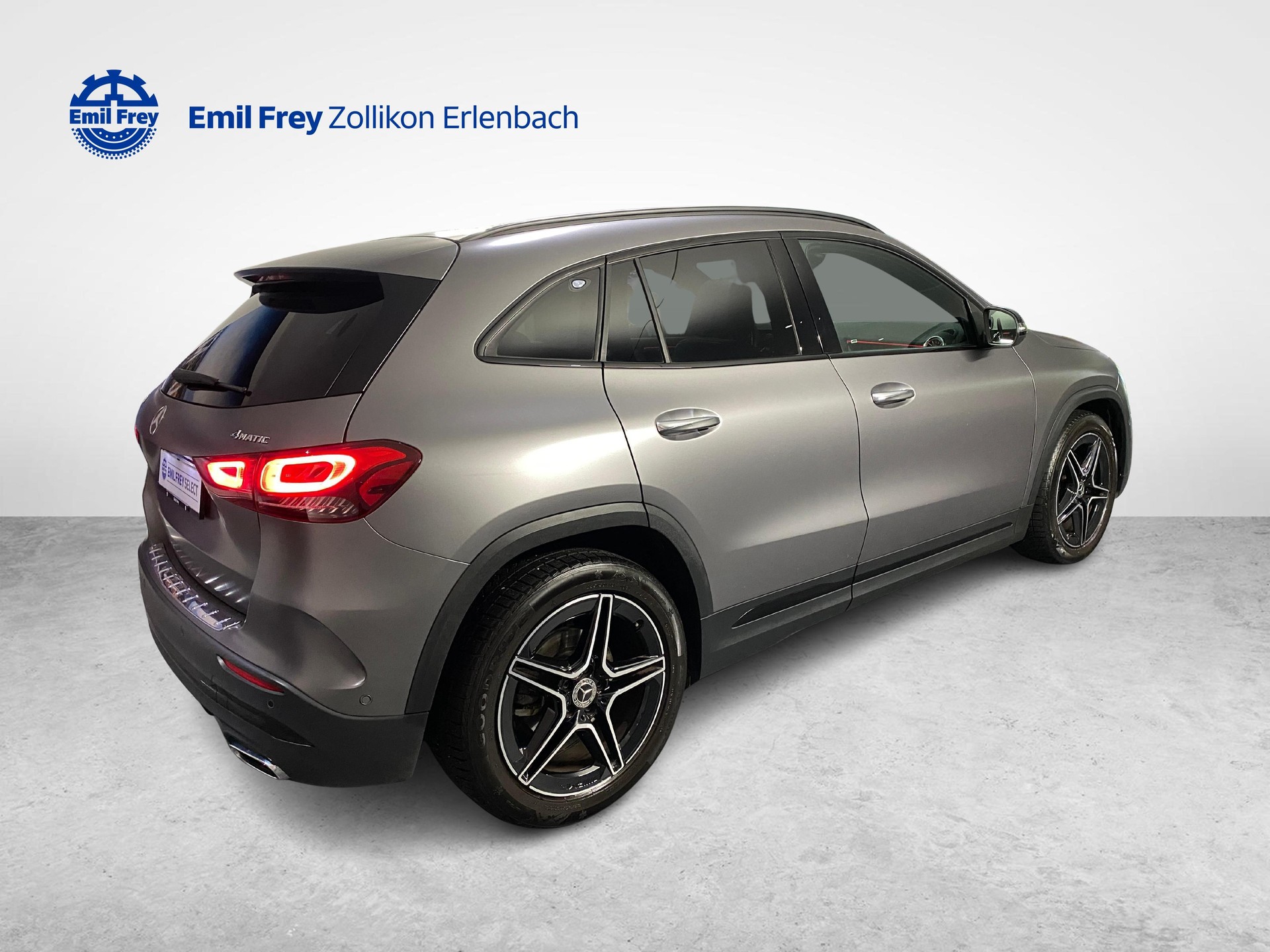 MERCEDES-BENZ GLA 200 AMG Line 4matic-image-6