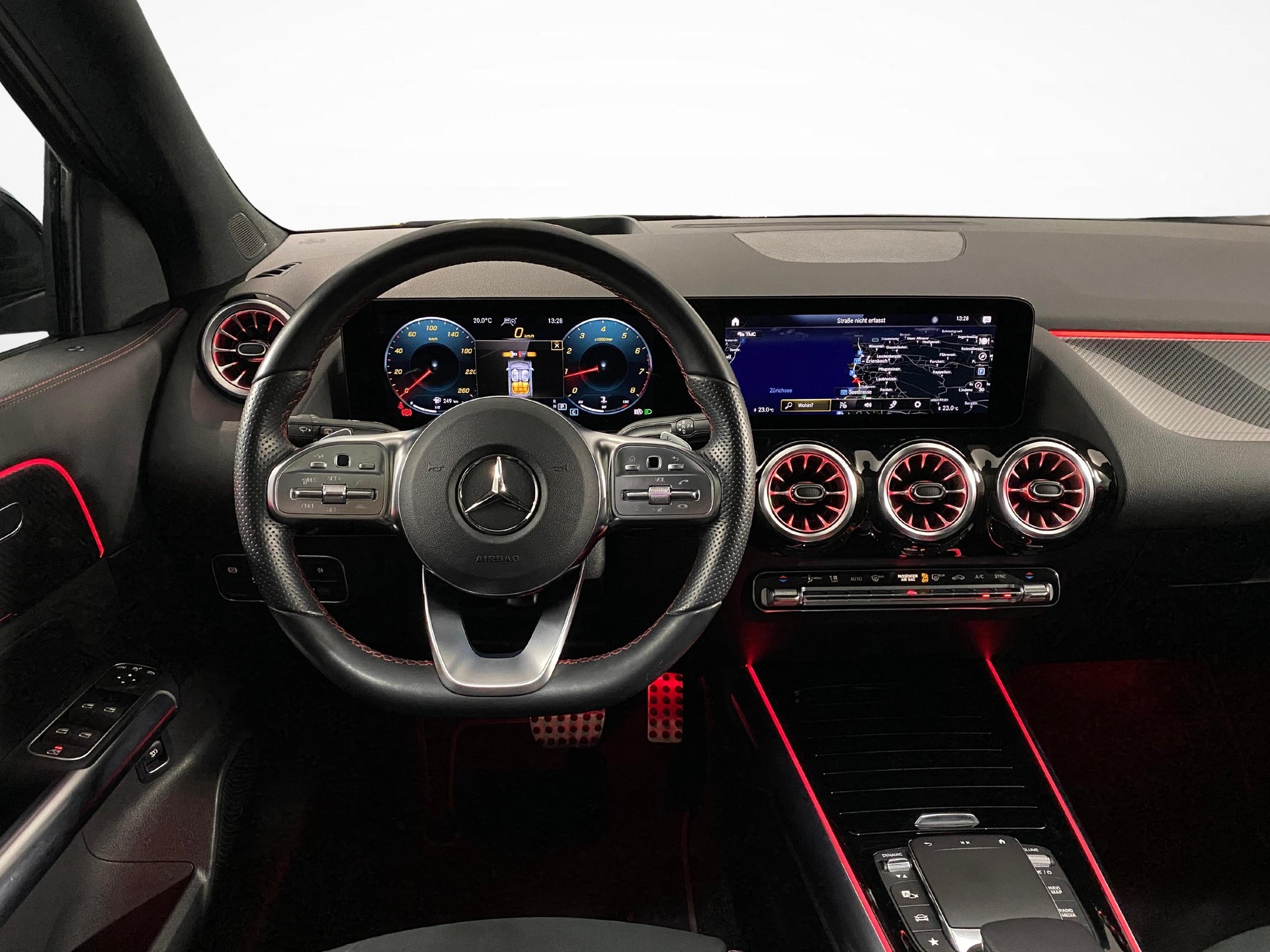 MERCEDES-BENZ GLA 200 AMG Line 4matic-image-10