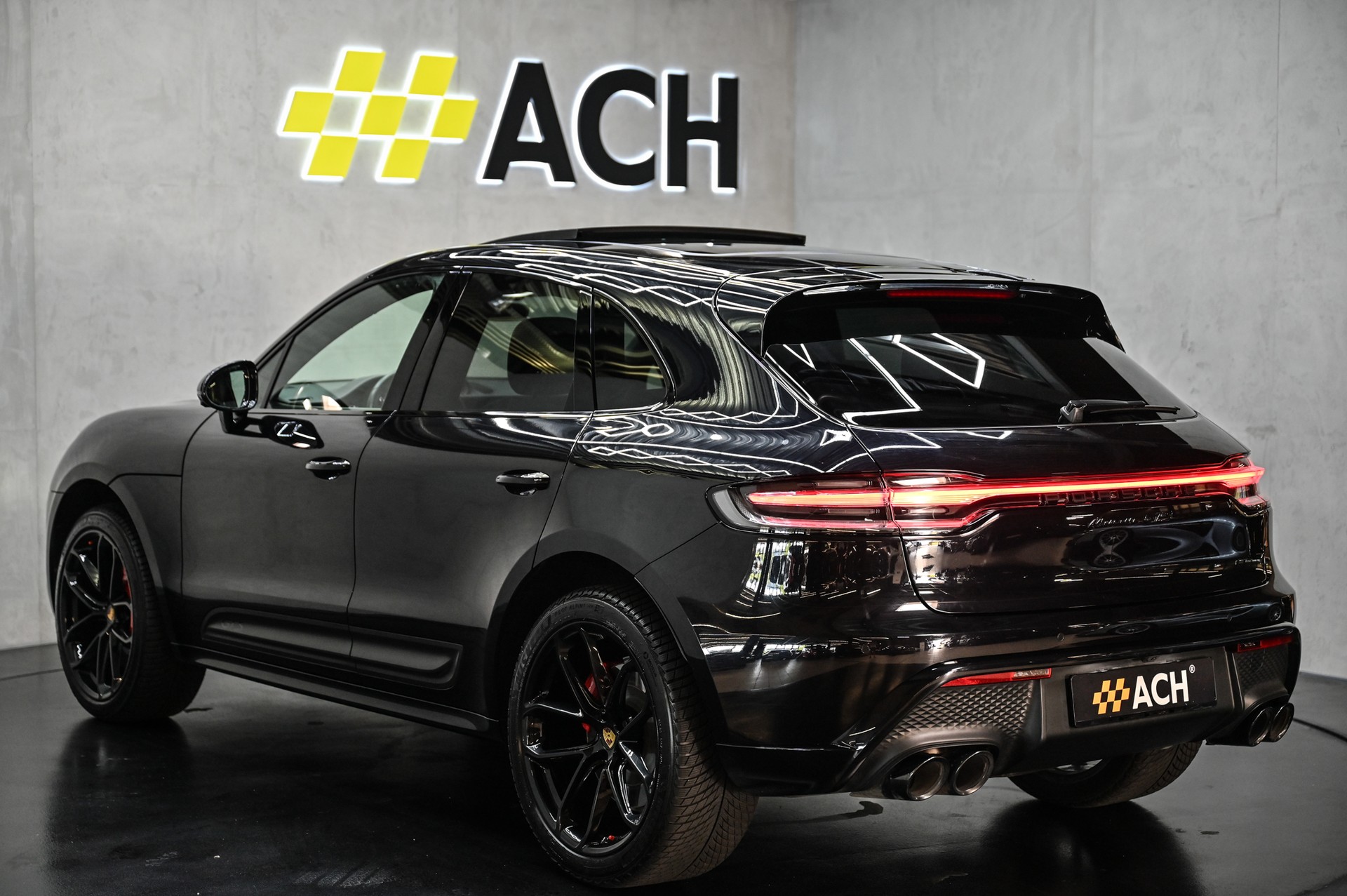 PORSCHE Macan 2.9 V6 GTS-showroom-element-3