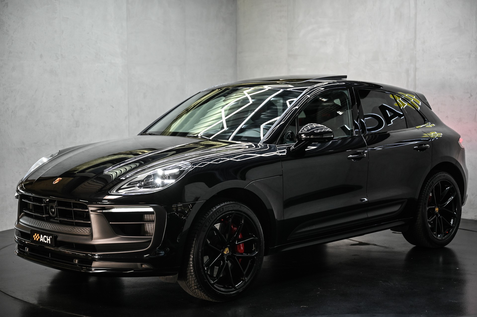 PORSCHE Macan 2.9 V6 GTS-showroom-element-2
