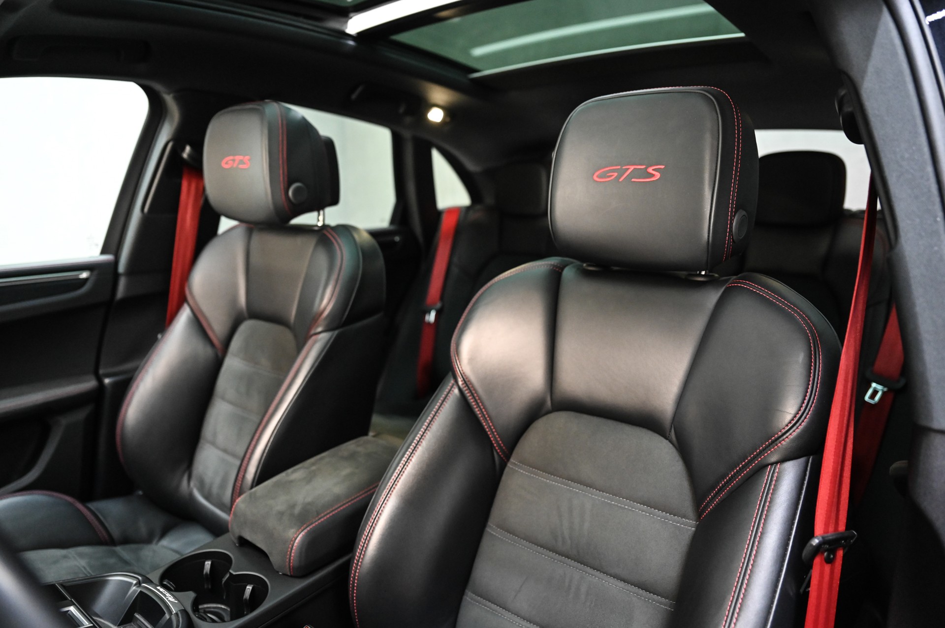 PORSCHE Macan 2.9 V6 GTS-image-28