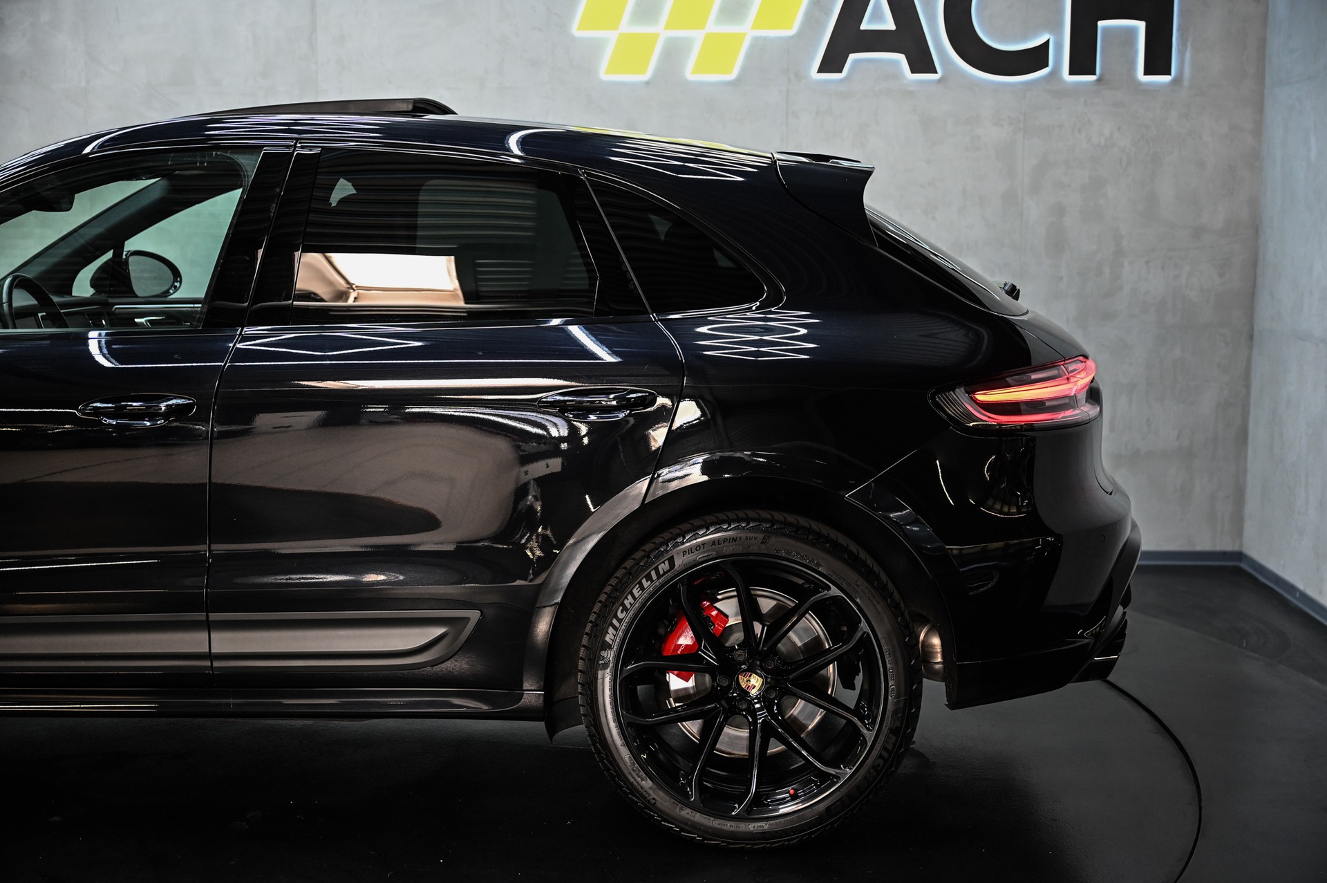 PORSCHE Macan 2.9 V6 GTS-image-15