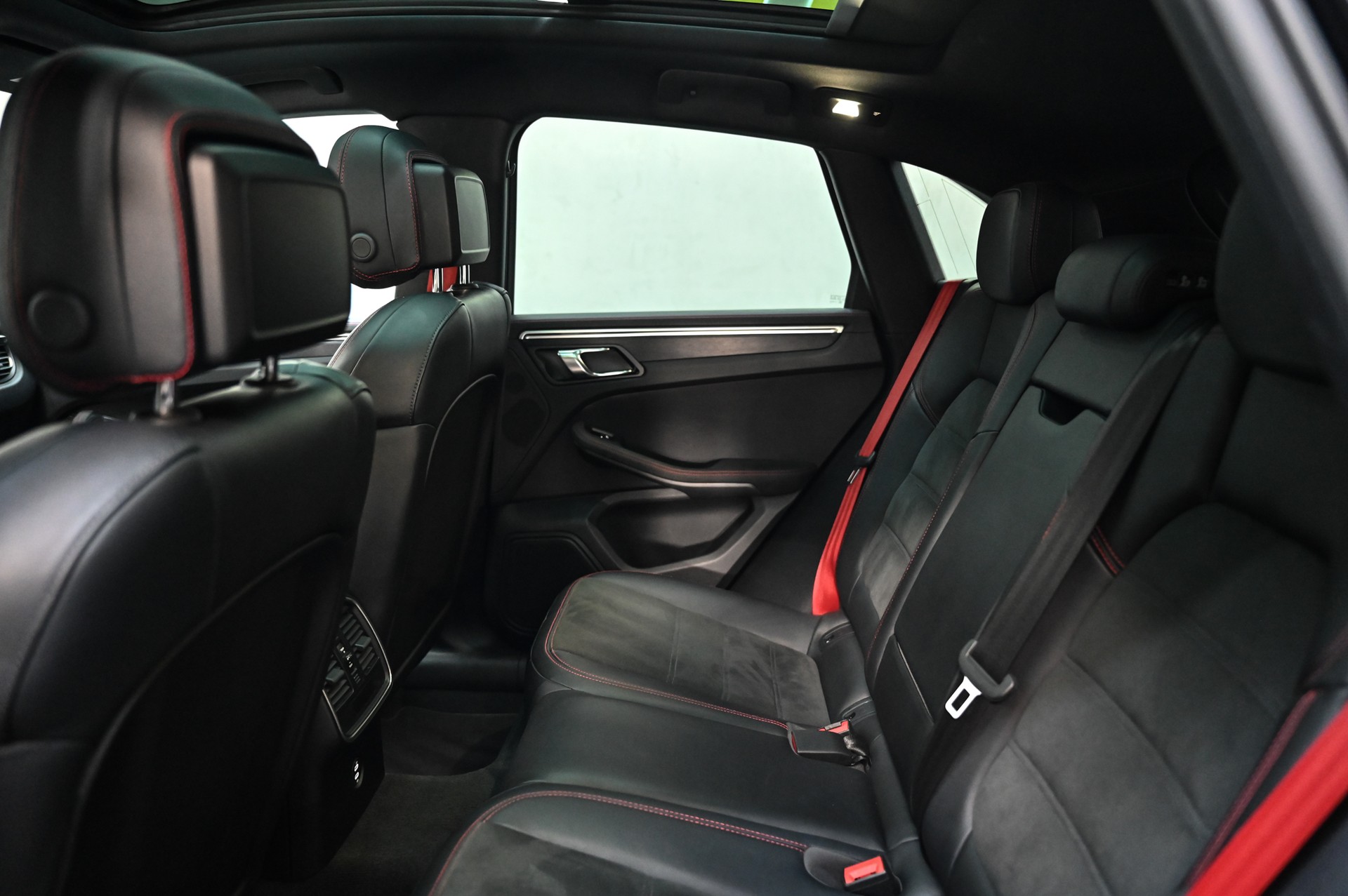 PORSCHE Macan 2.9 V6 GTS-image-33