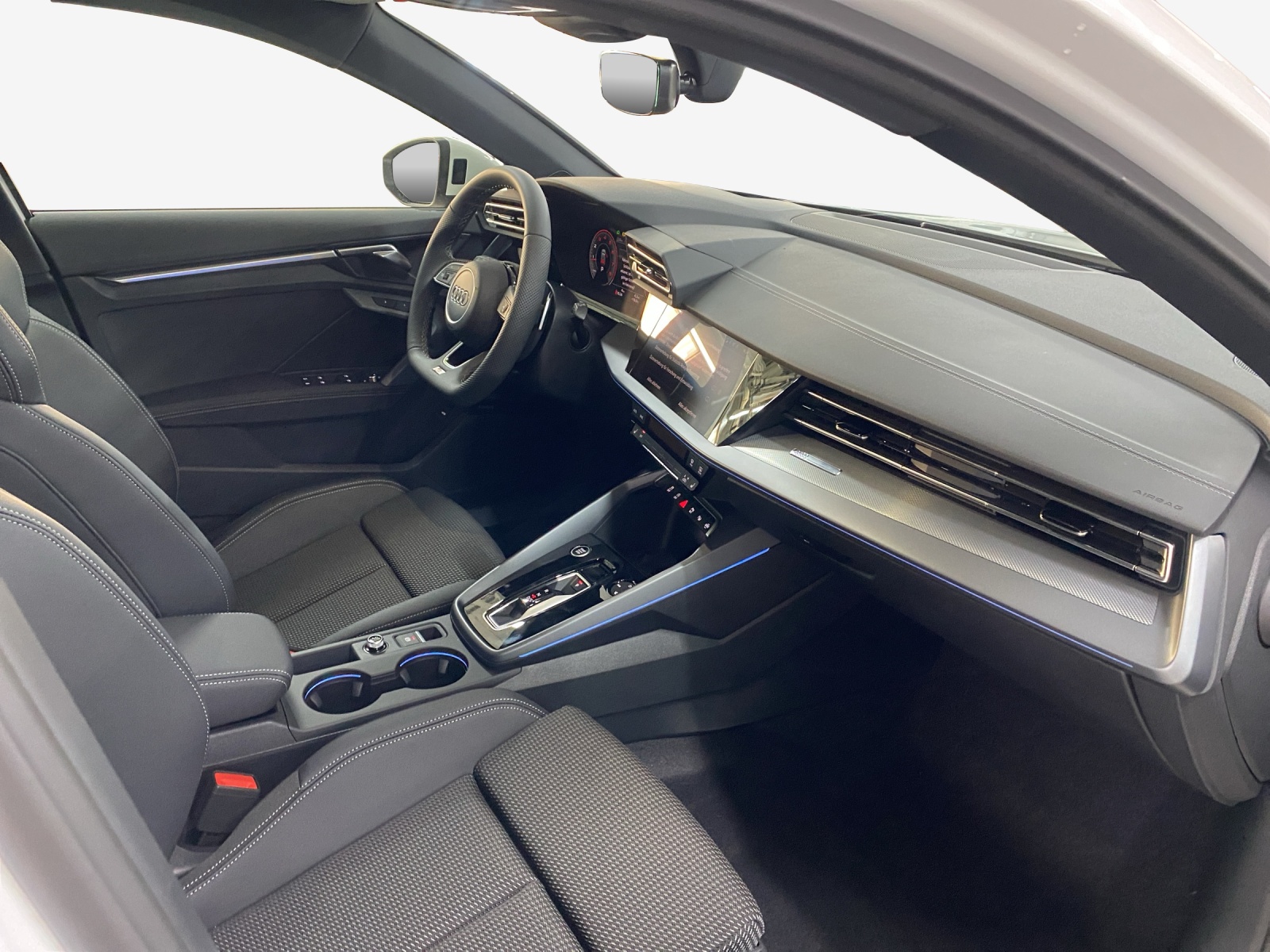AUDI A3 Sportback TFSI 110 kW S line S tronic-image-13