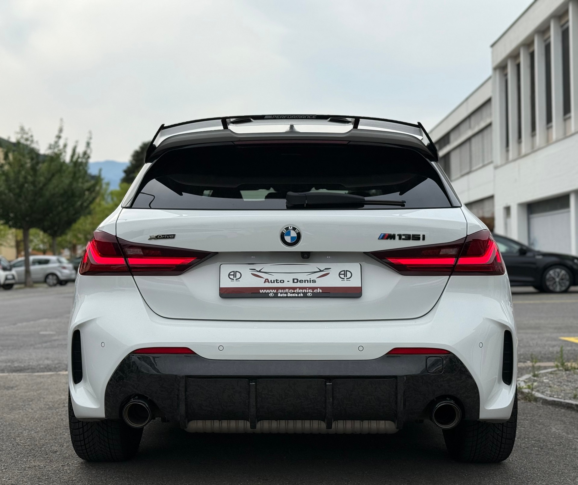 BMW M135i xDrive-image-5