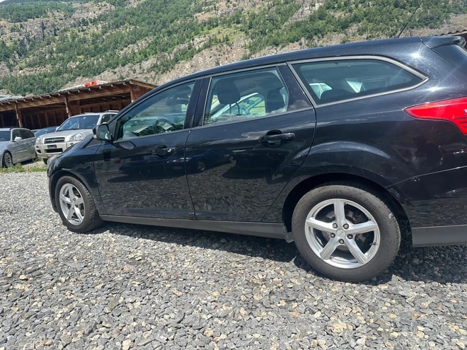FORD Focus 1.5 TDCi Titanium X-image-3