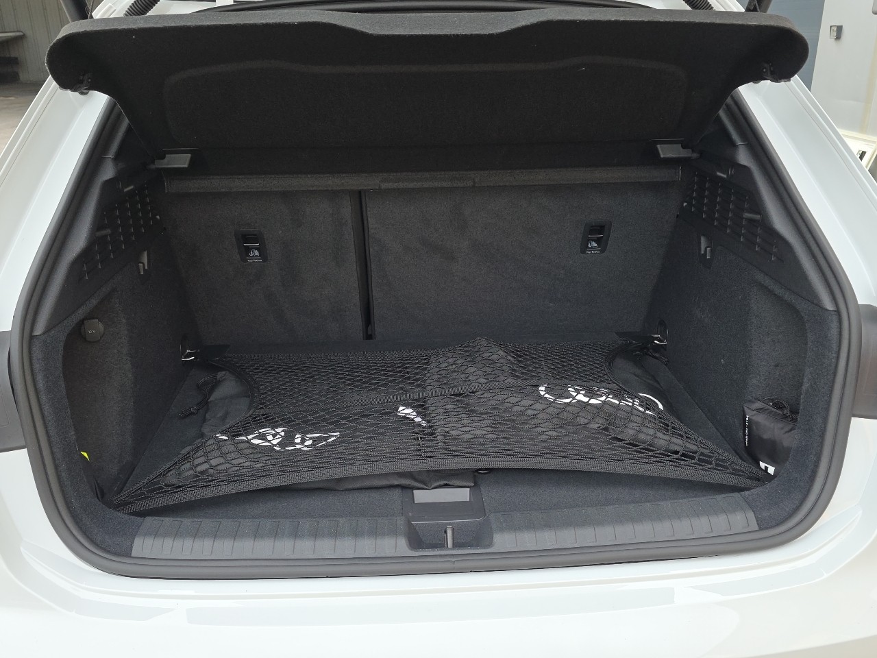 AUDI A3 Sportback 45 TFSI e S line Attraction S-tronic-image-11