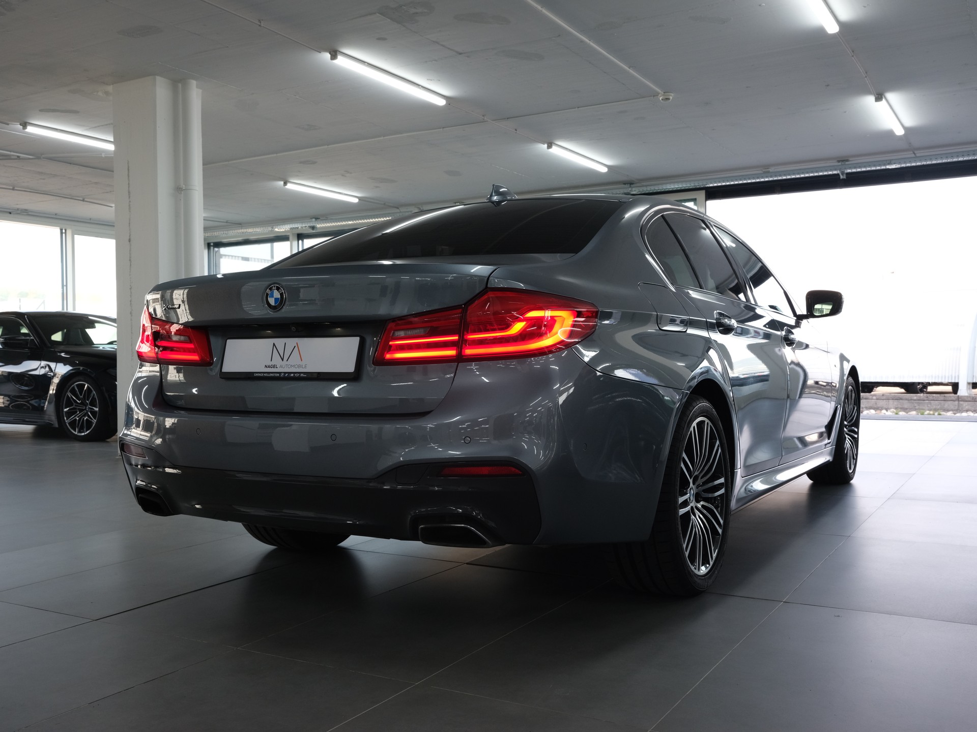 BMW 540i xDrive Sport Line Steptronic *360 Kamera* *Panorama* *X-Drive*-showroom-element-2