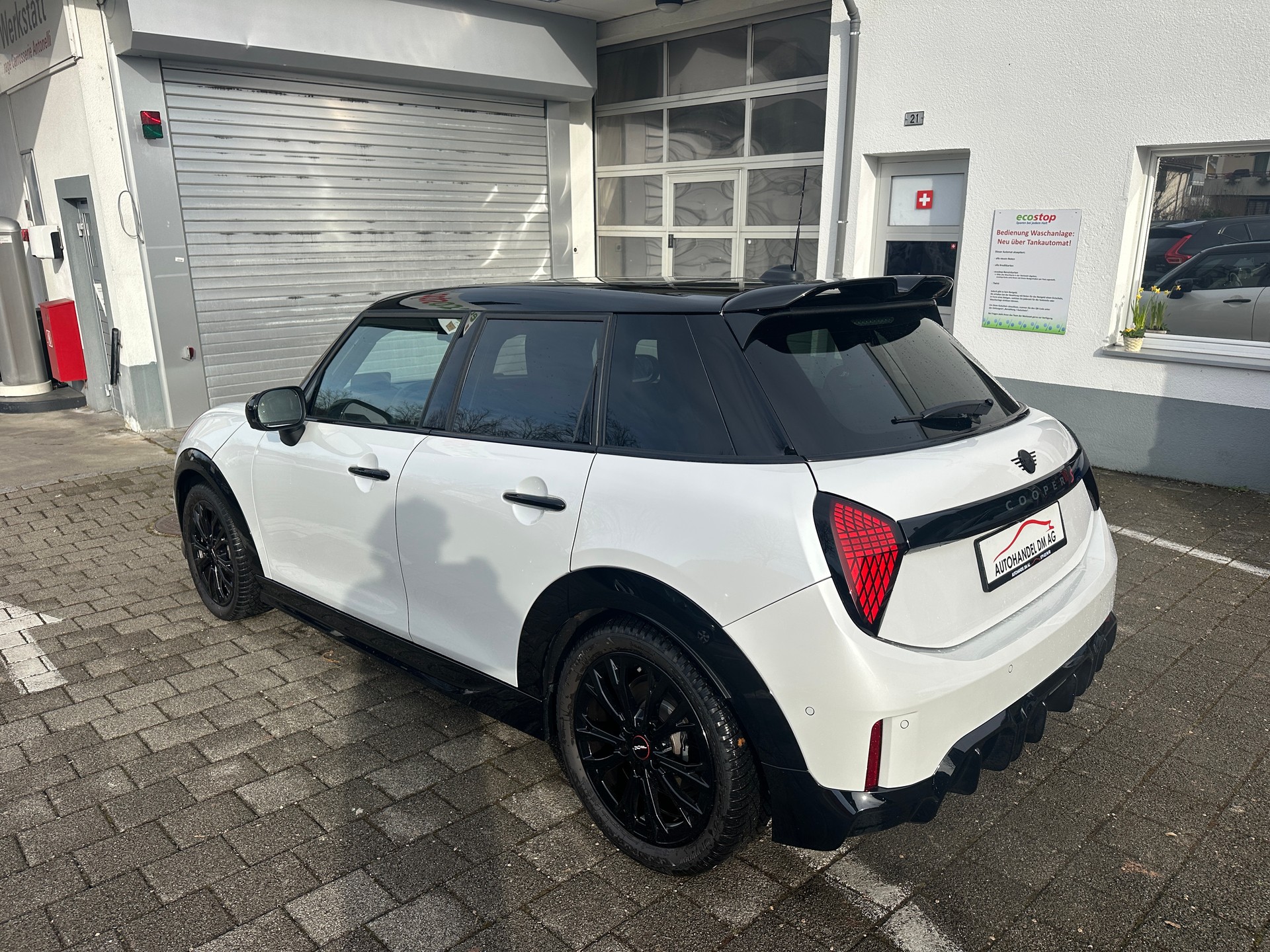 MINI Cooper S DKG-showroom-element-3