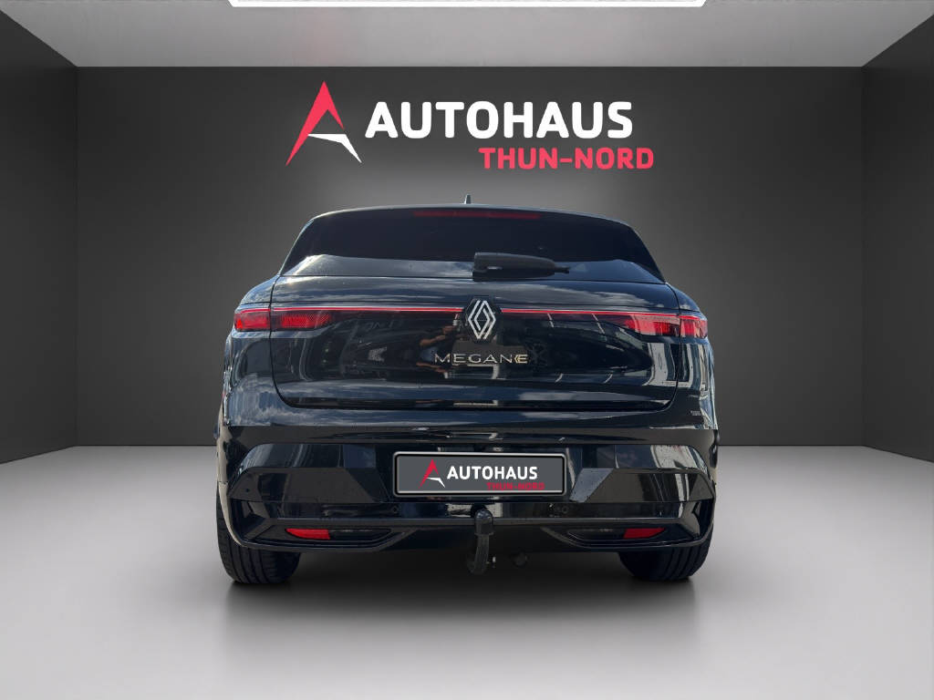 RENAULT Megane E-Tech-showroom-element-3