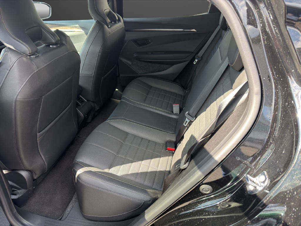 RENAULT Megane E-Tech-image-7