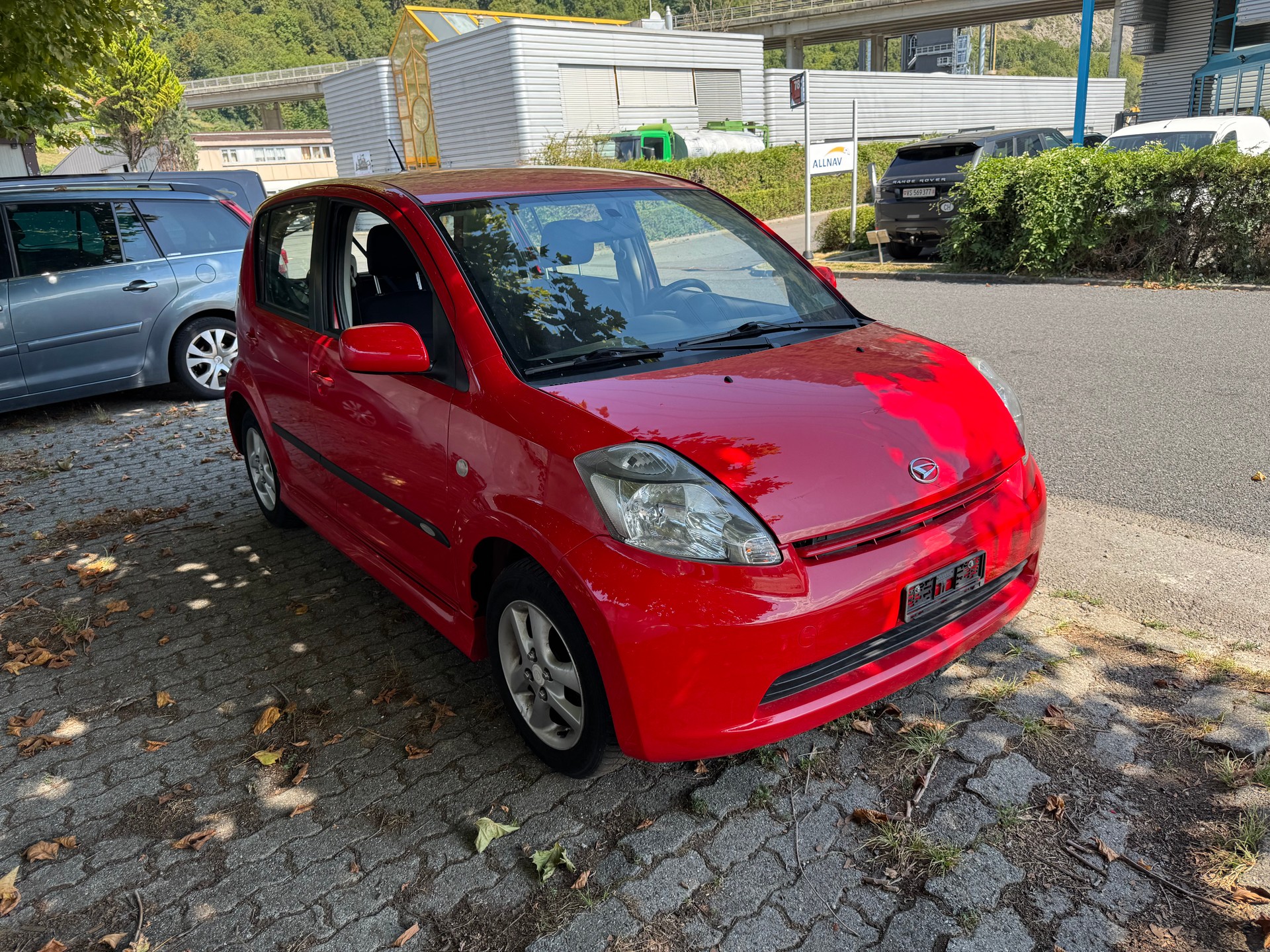 DAIHATSU SIRION