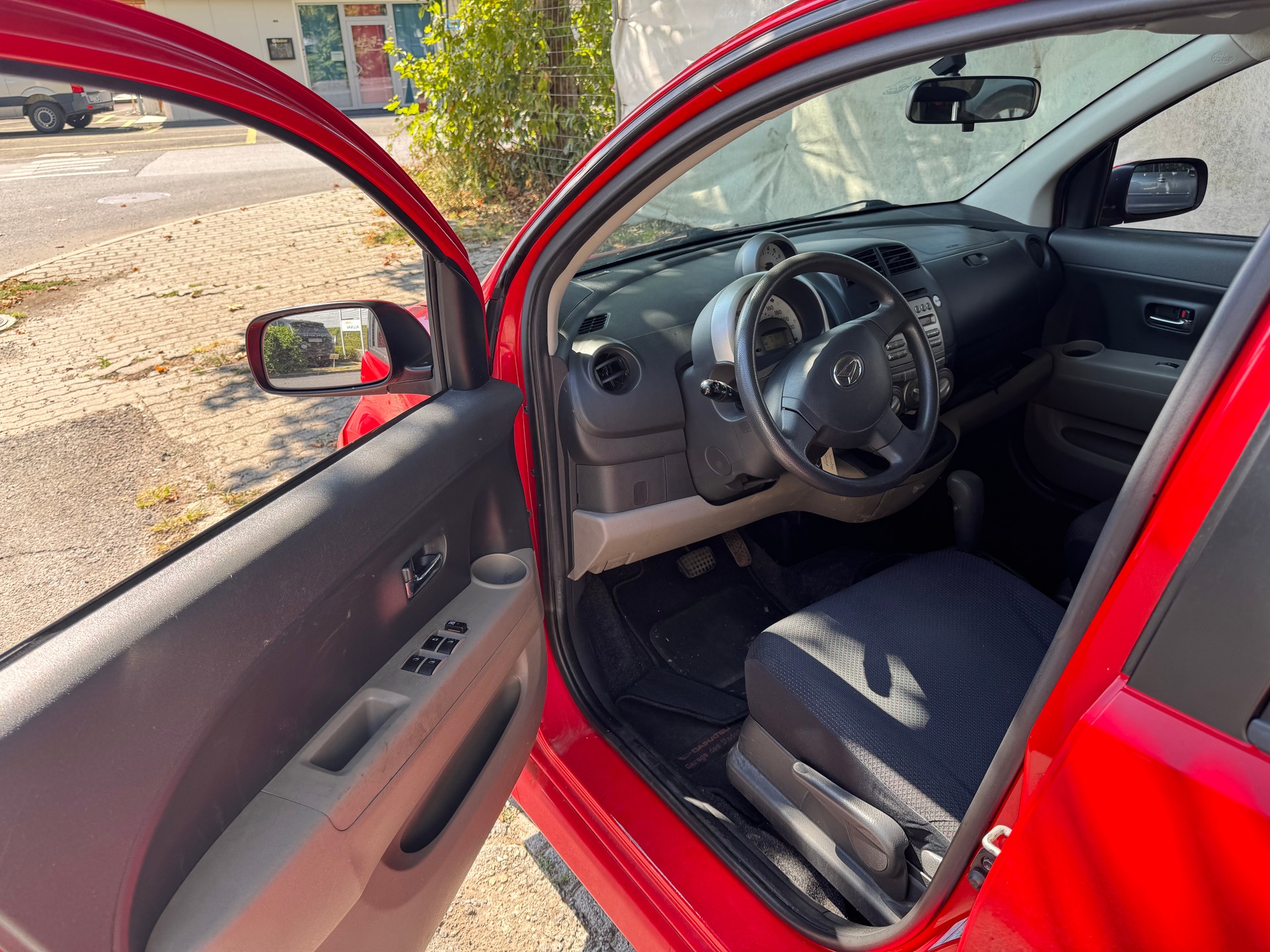 DAIHATSU SIRION-image-6