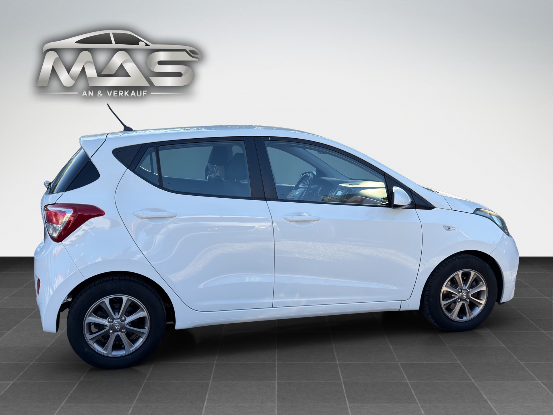 HYUNDAI i10 1.2 Vertex-image-6