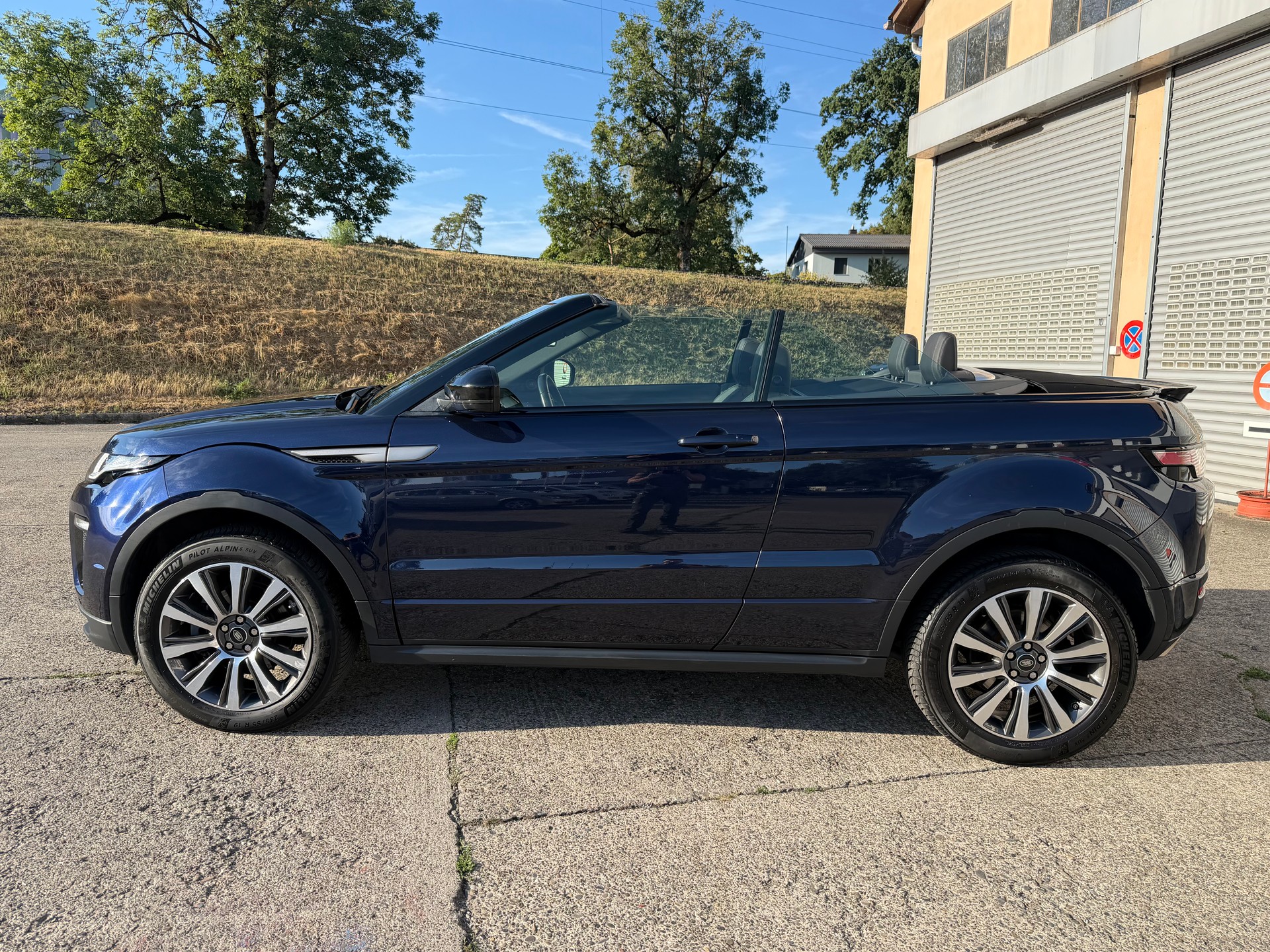 LAND ROVER Range Rover Evoque Conver. 2.0 TD4 HSE Dynamic AT9-showroom-element-1