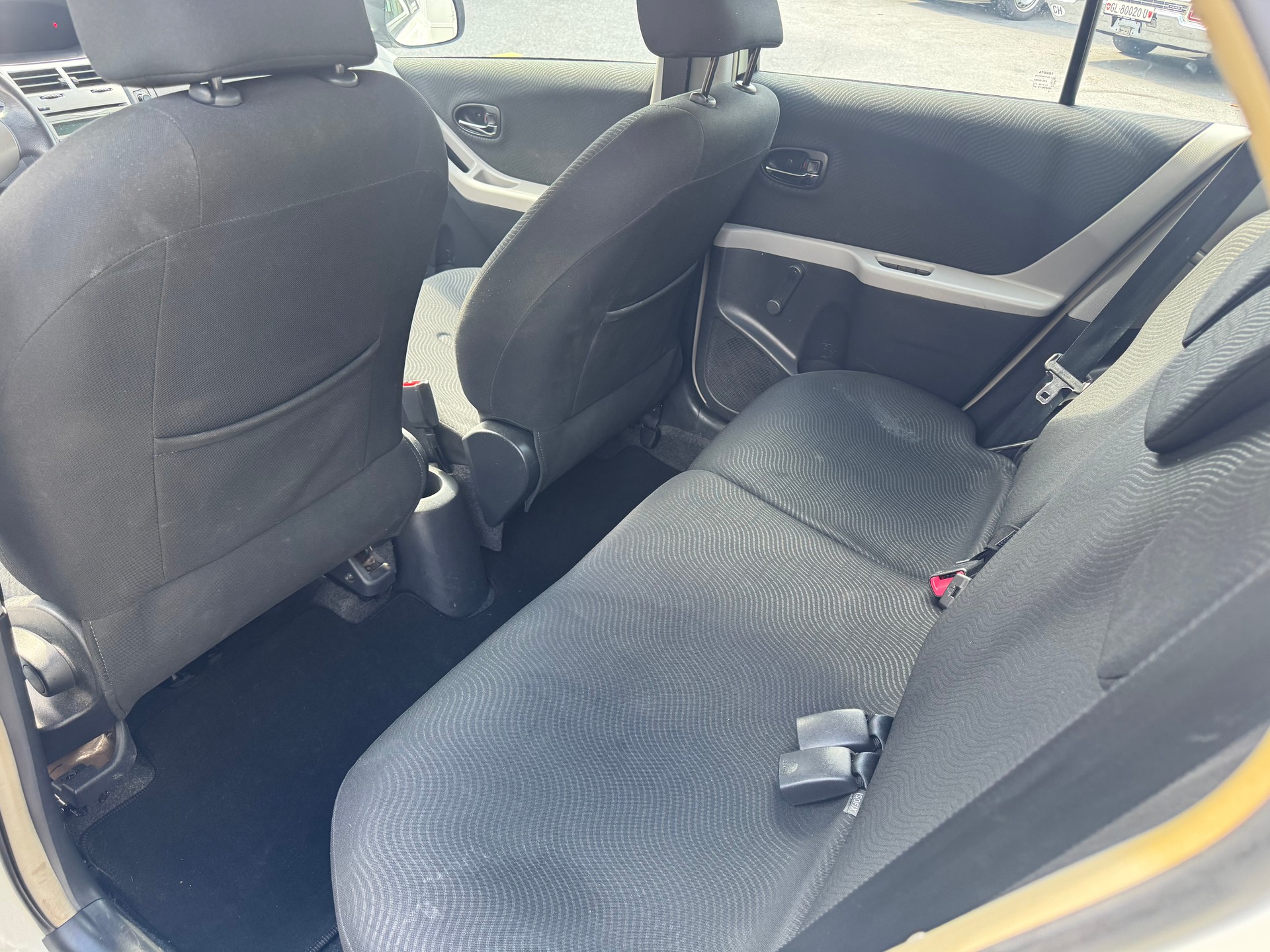 TOYOTA Yaris 1.33 Linea Sol-image-7