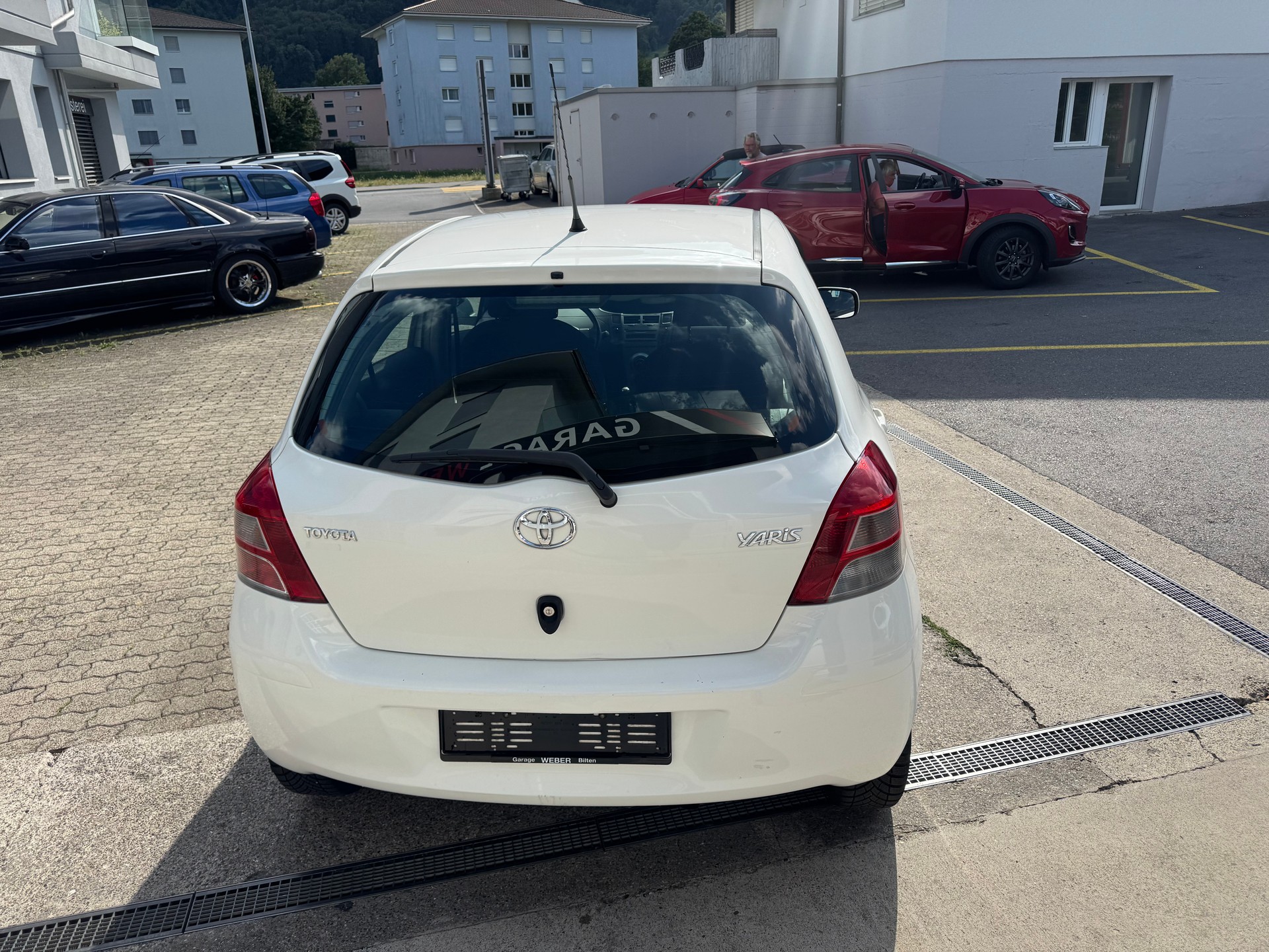 TOYOTA Yaris 1.33 Linea Sol-image-4