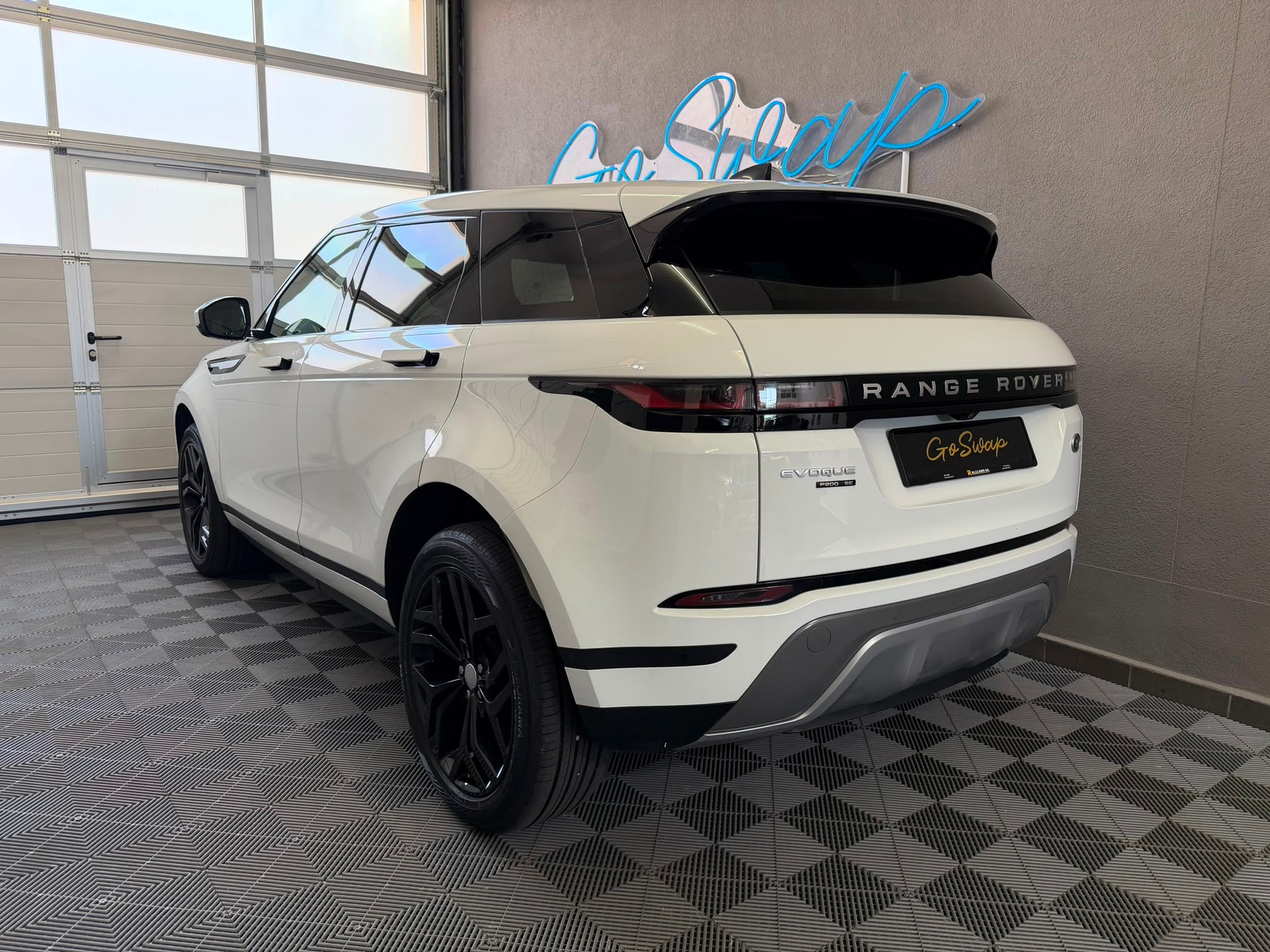 LAND ROVER Range Rover Evoque P 200 MHEV AT9-showroom-element-3