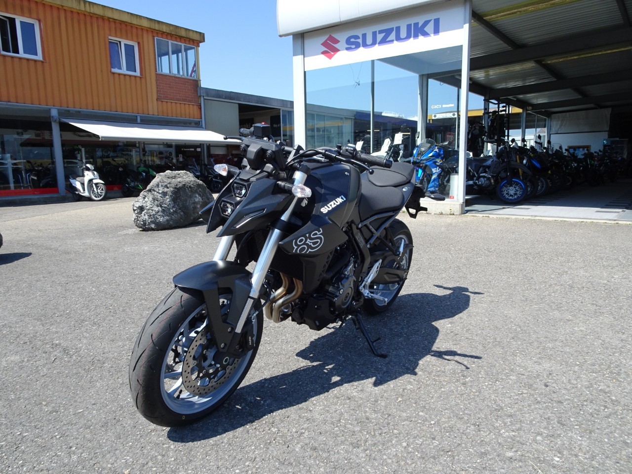 SUZUKI GSX 8 S (35kW)-image-3