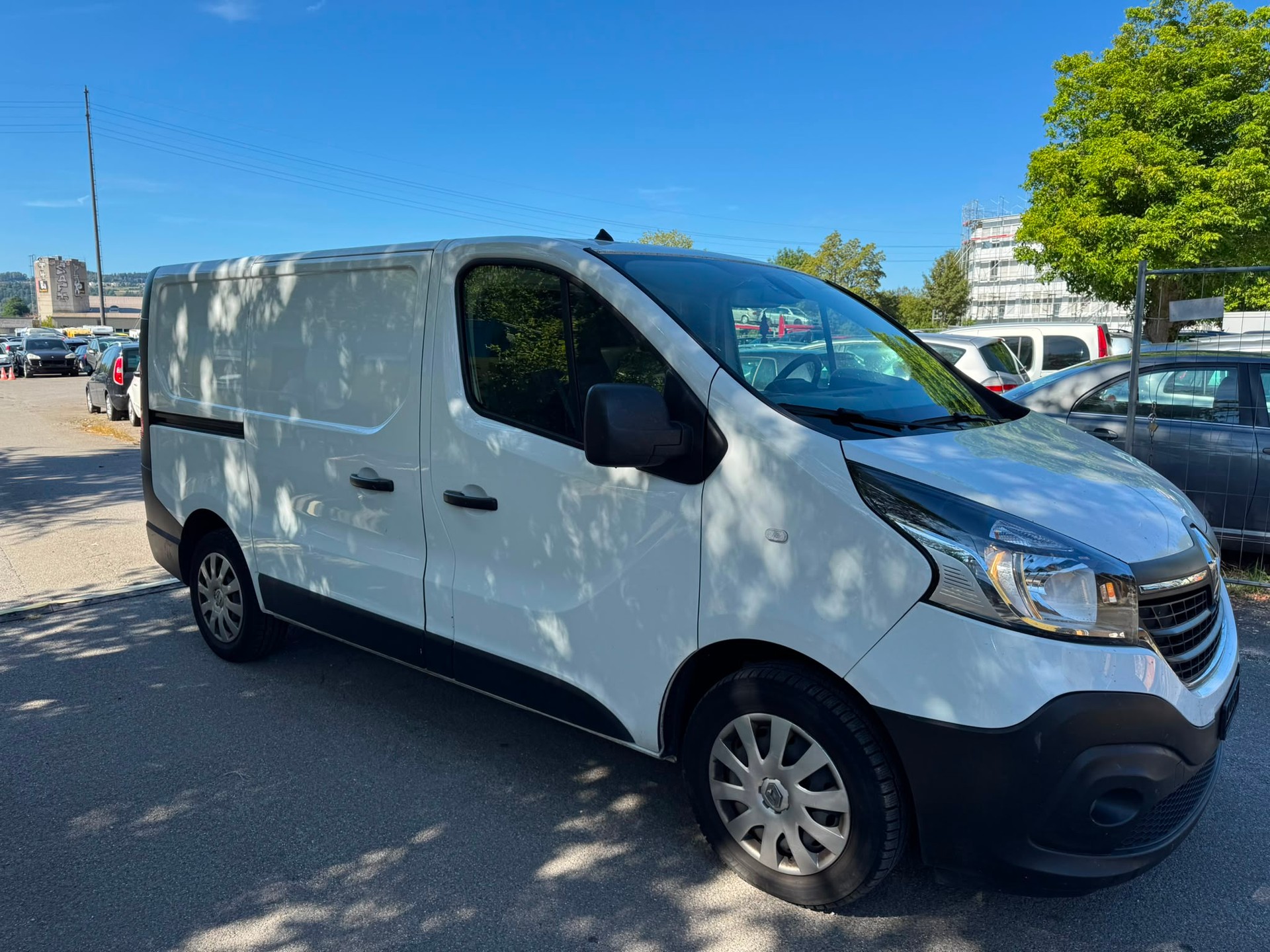 RENAULT Trafic 2.0 Energy dCi 120 3.0t Access L1H1-image-2