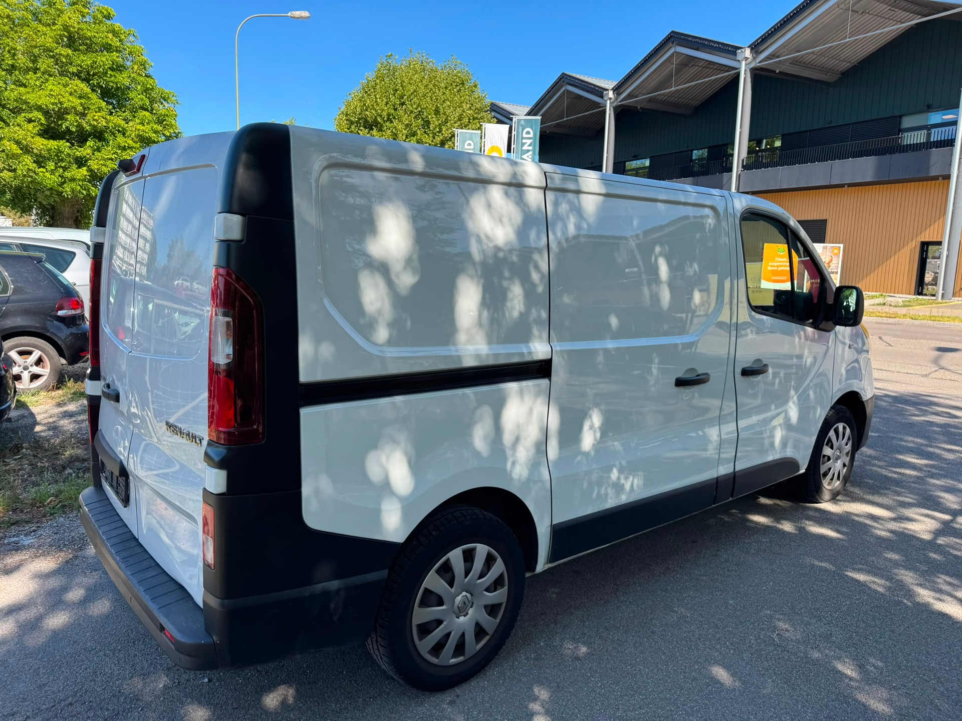 RENAULT Trafic 2.0 Energy dCi 120 3.0t Access L1H1-image-3