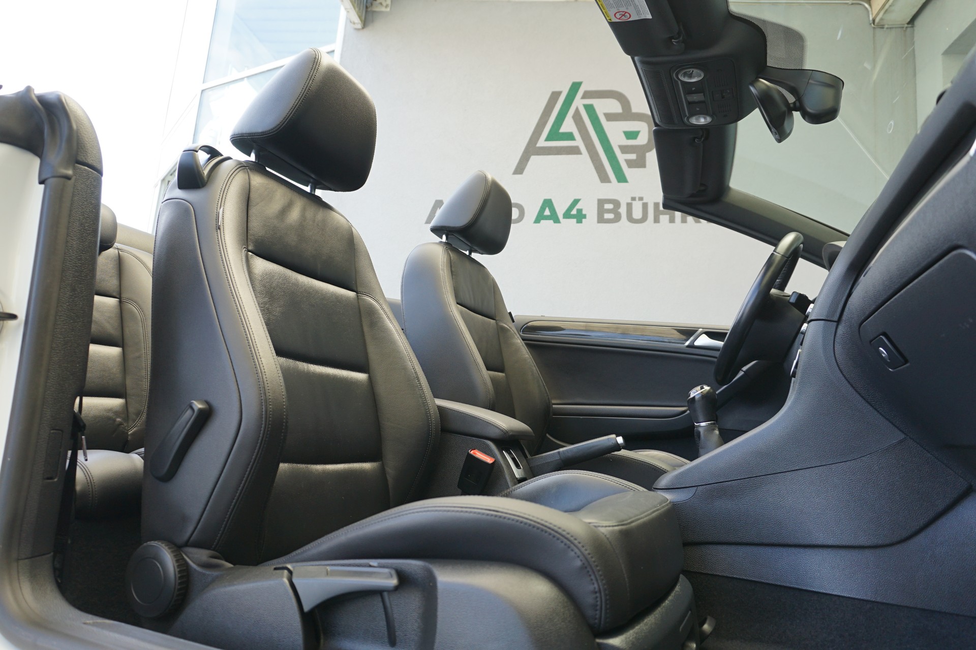 VW Golf 1.4 TSI 160PS 6-Gang Cabriolet-image-24