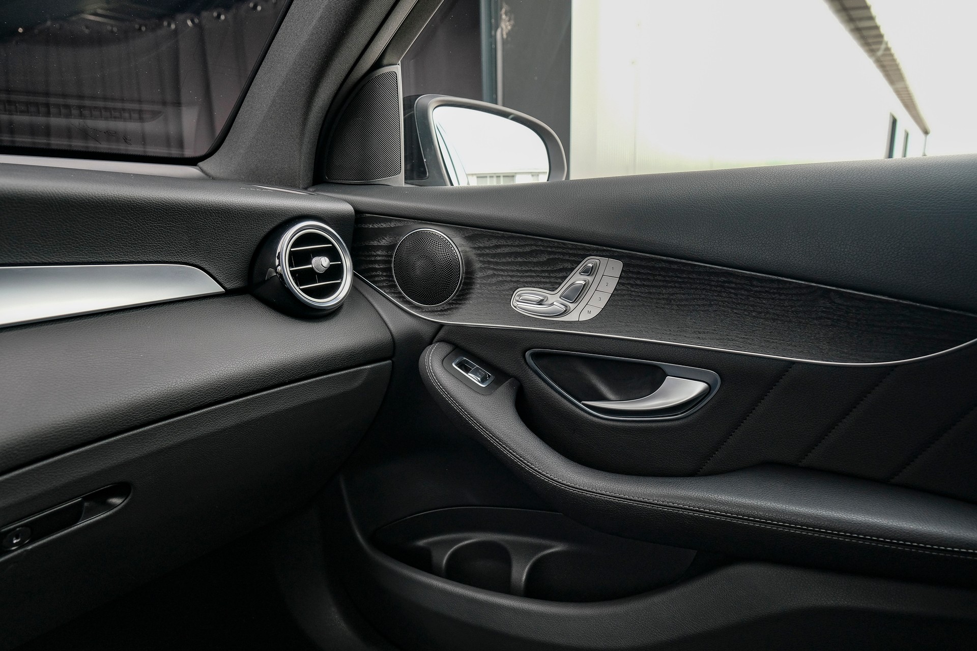 MERCEDES-BENZ GLC 250 Exclusive 4Matic 9G-Tronic-image-21
