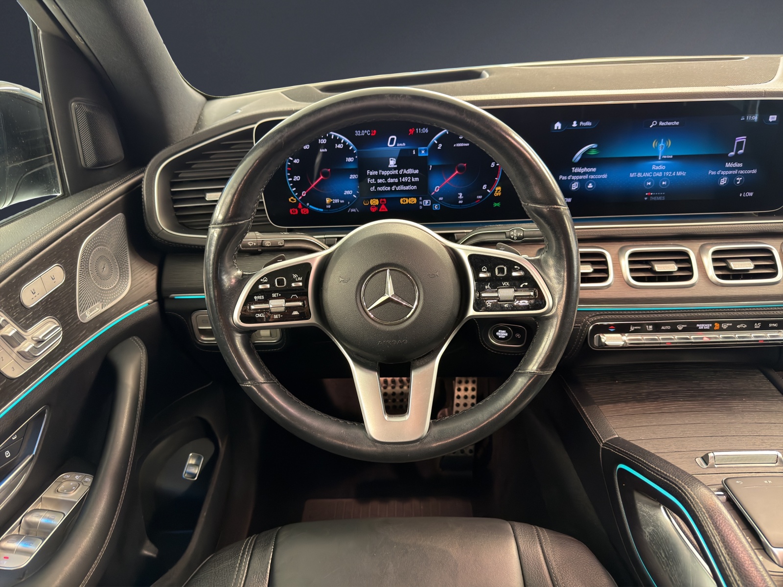 MERCEDES-BENZ GLE 300 d 4Matic-image-12