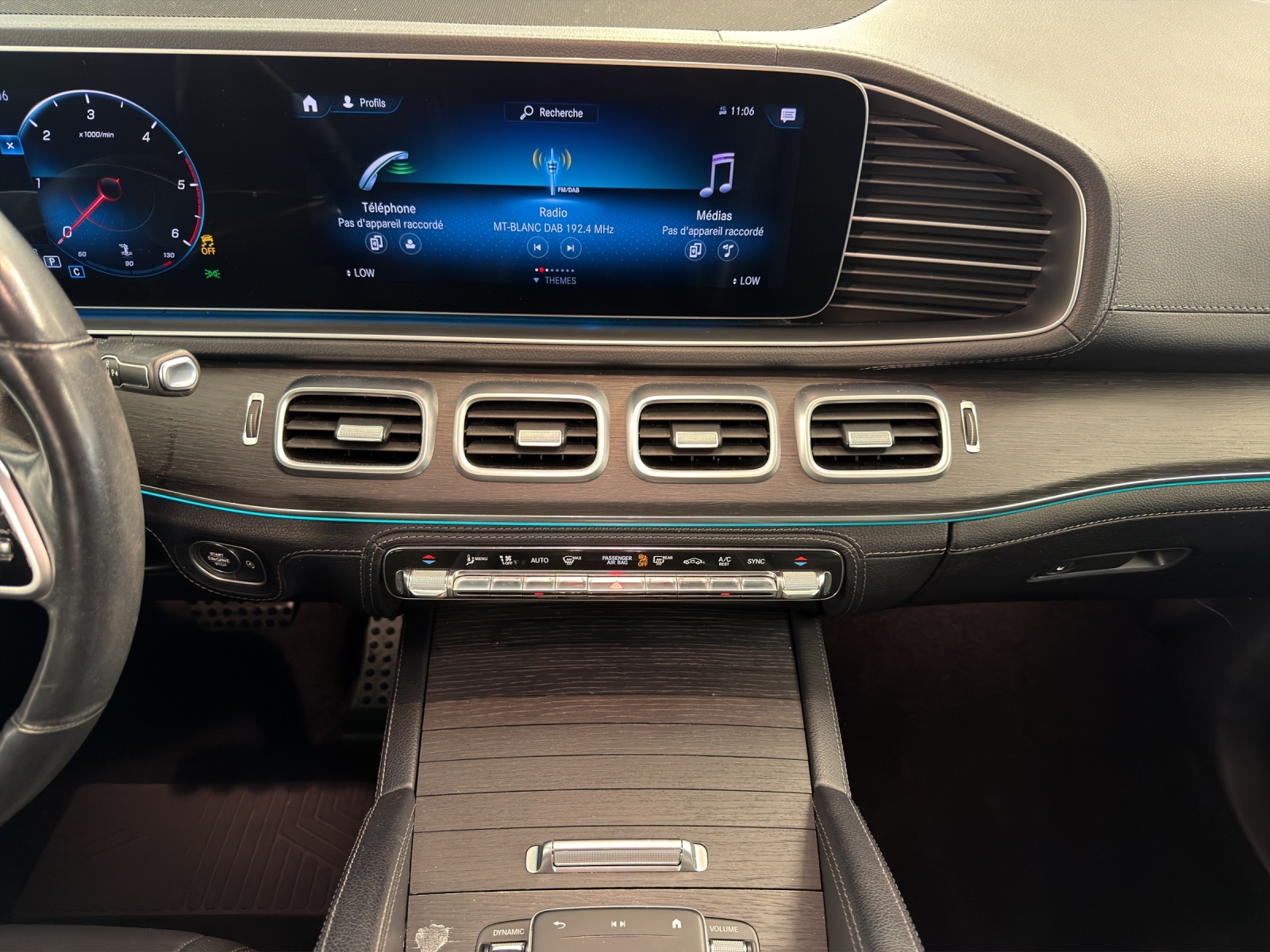 MERCEDES-BENZ GLE 300 d 4Matic-image-13