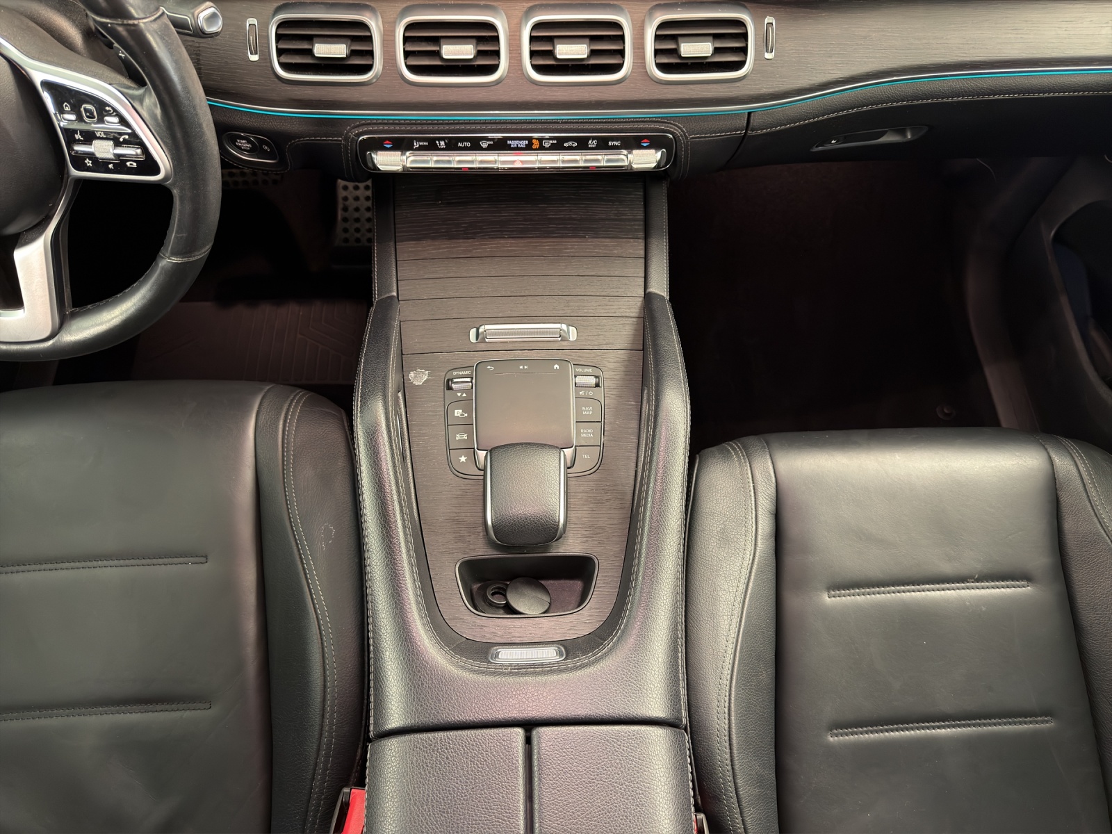 MERCEDES-BENZ GLE 300 d 4Matic-image-14