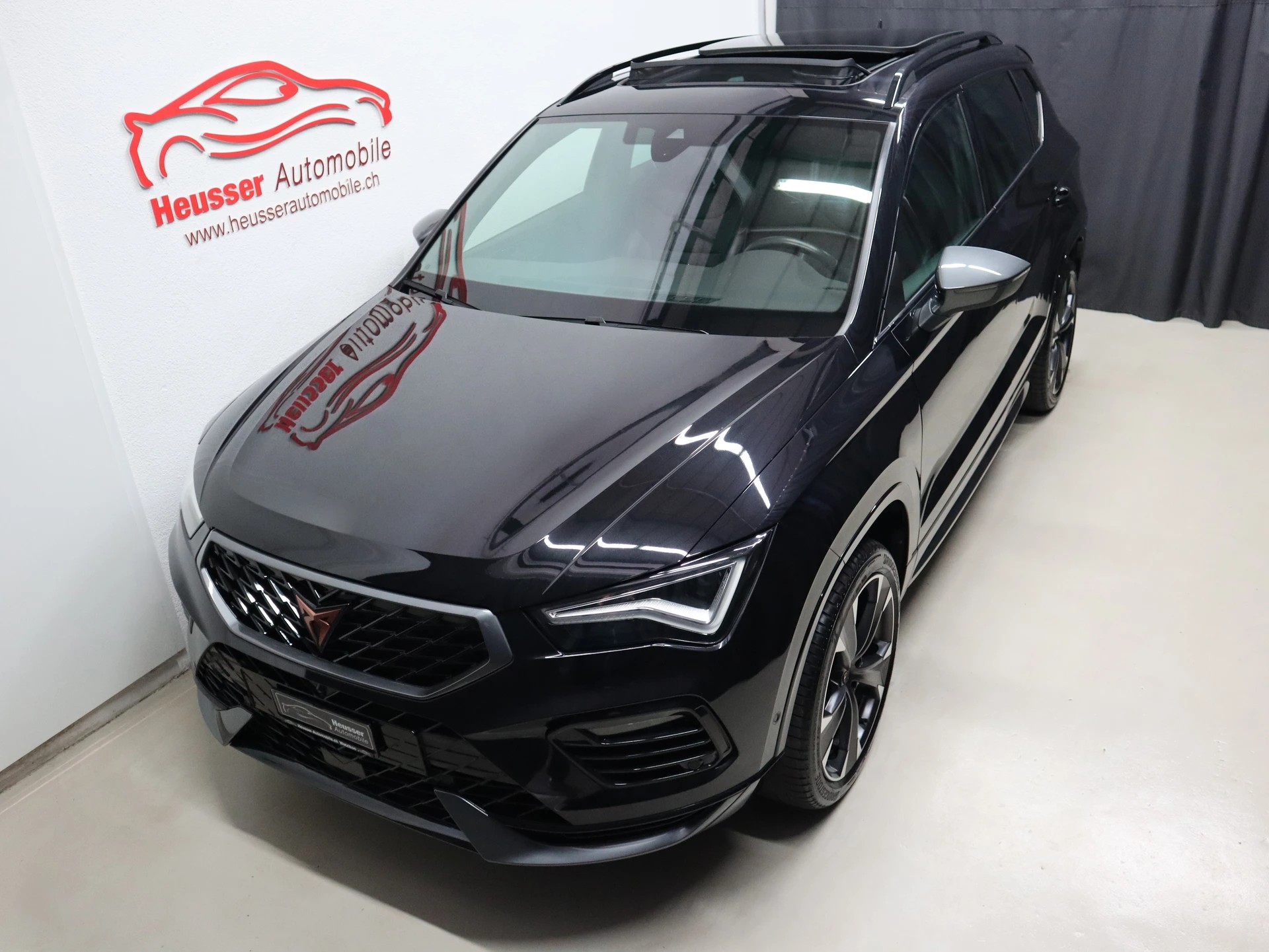CUPRA Ateca 2.0TSI VZ 4Drive DSG - Panorama - Navi - Beats - Sportsitze - Sitzmemory - 360° Kamera - AHK - 300 PS-showroom-element-2
