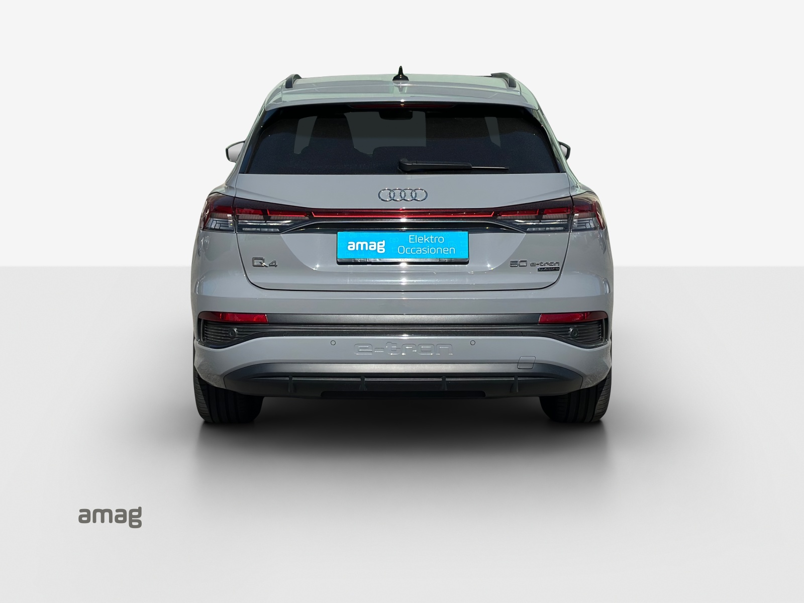 AUDI Q4 e-tron 50 quattro-showroom-element-3