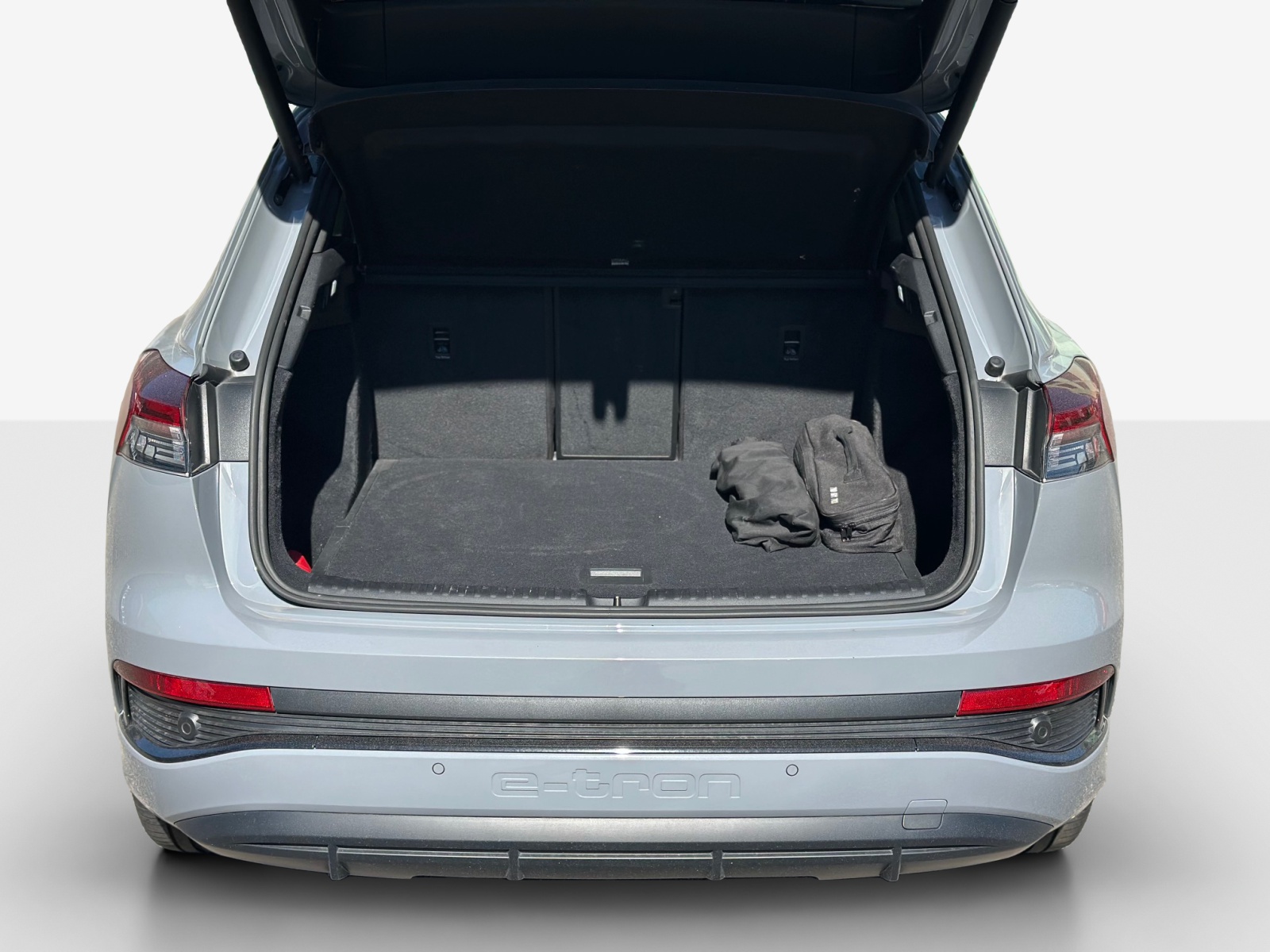 AUDI Q4 e-tron 50 quattro-image-12