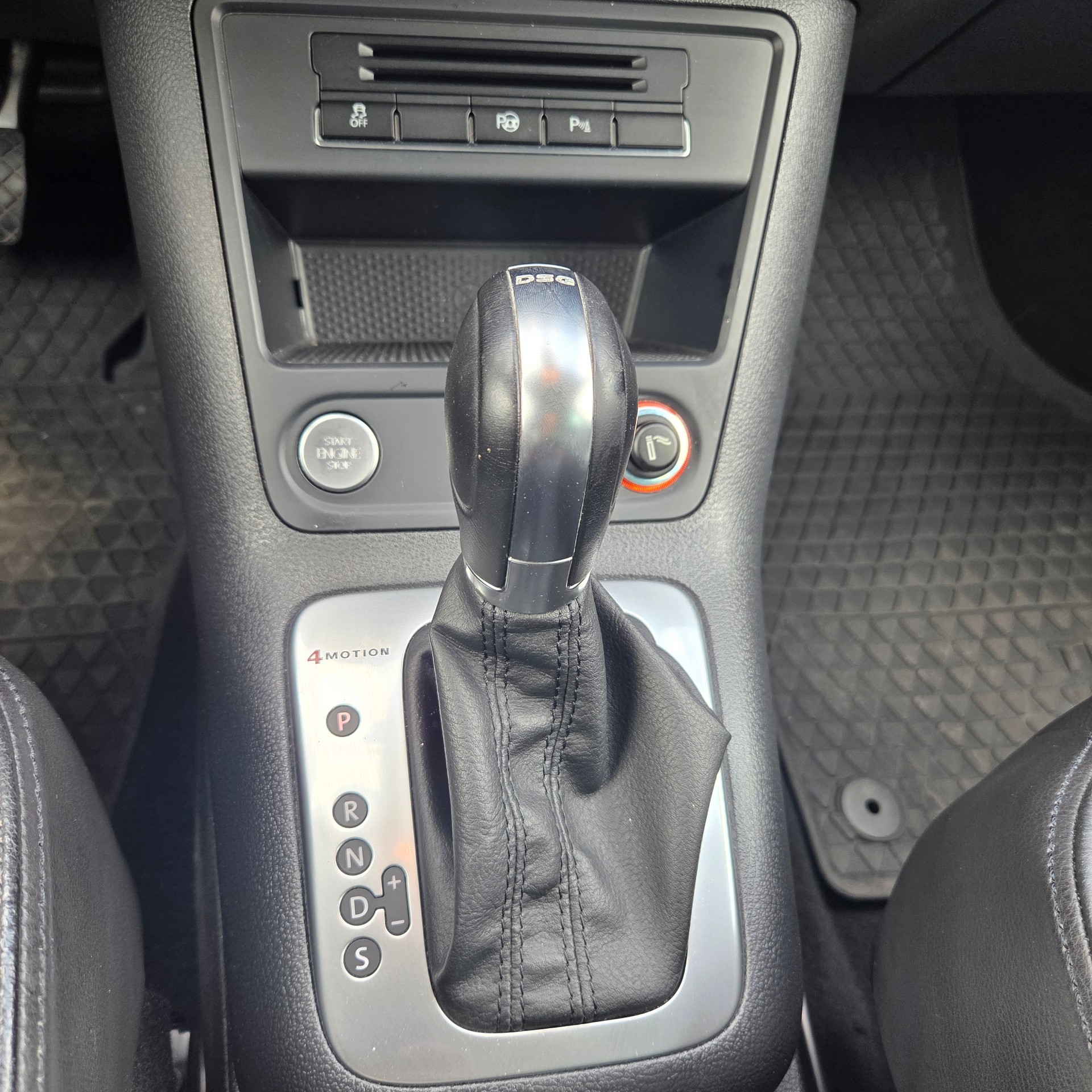 VW Tiguan 2.0 TSI Sport&Style 4Motion DSG-image-13