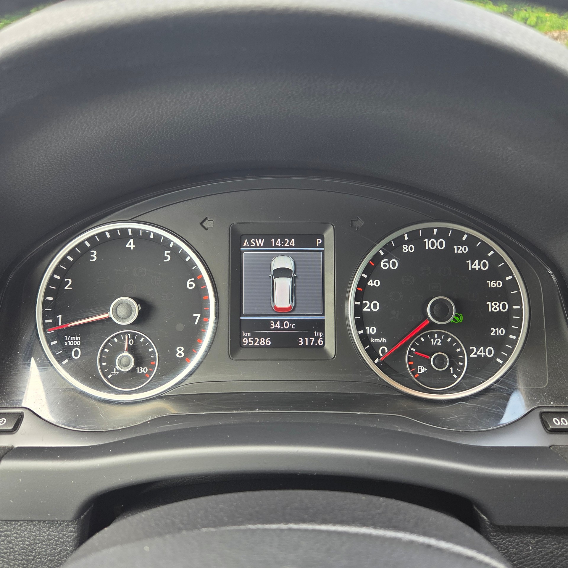 VW Tiguan 2.0 TSI Sport&Style 4Motion DSG-image-14