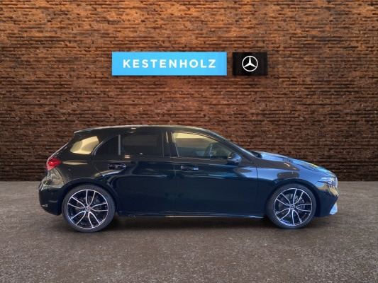 MERCEDES-BENZ A 220 4Matic 8G-DCT-showroom-element-2