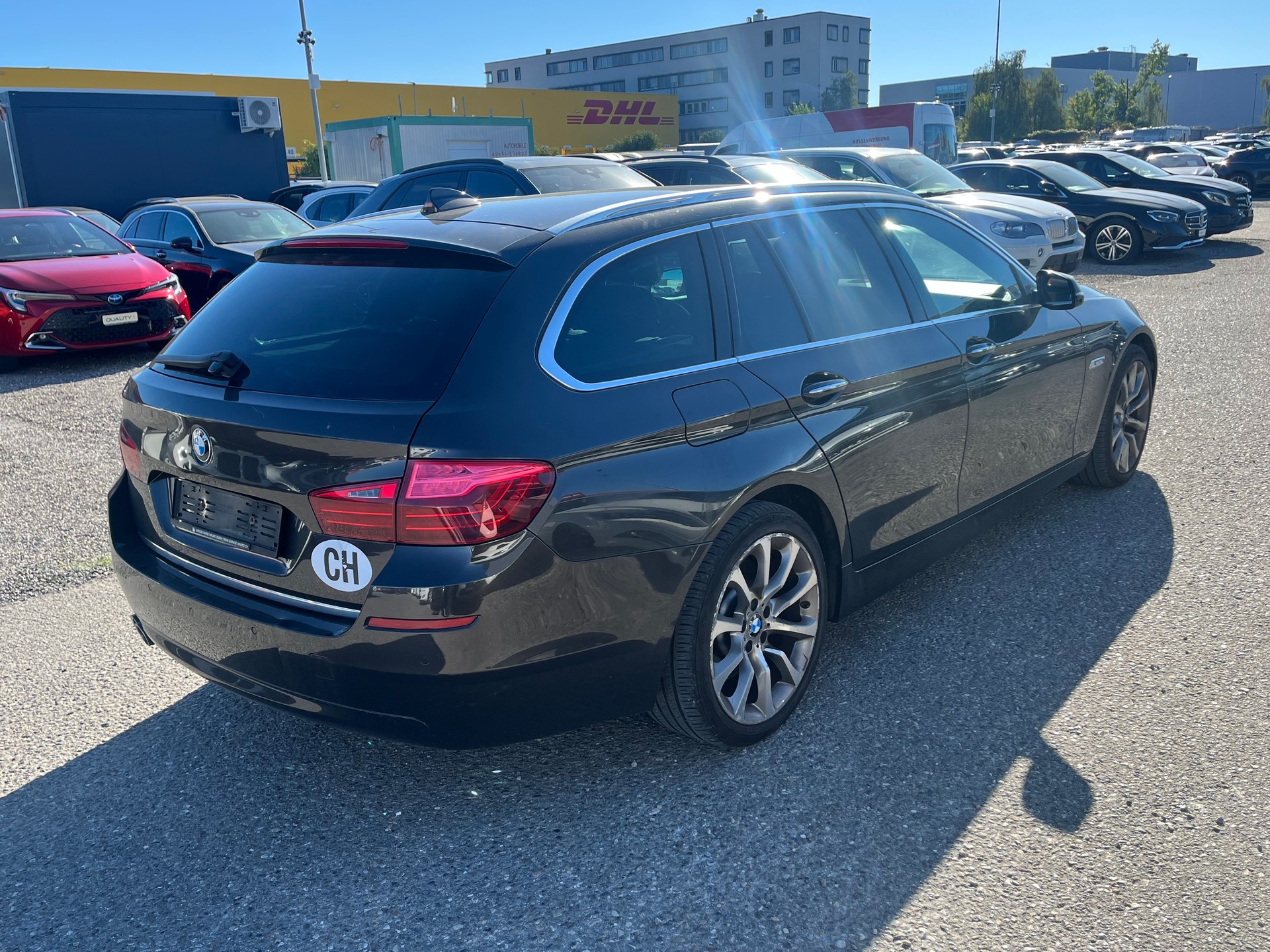 BMW 530d Touring xDrive Luxury Line Steptronic-image-5