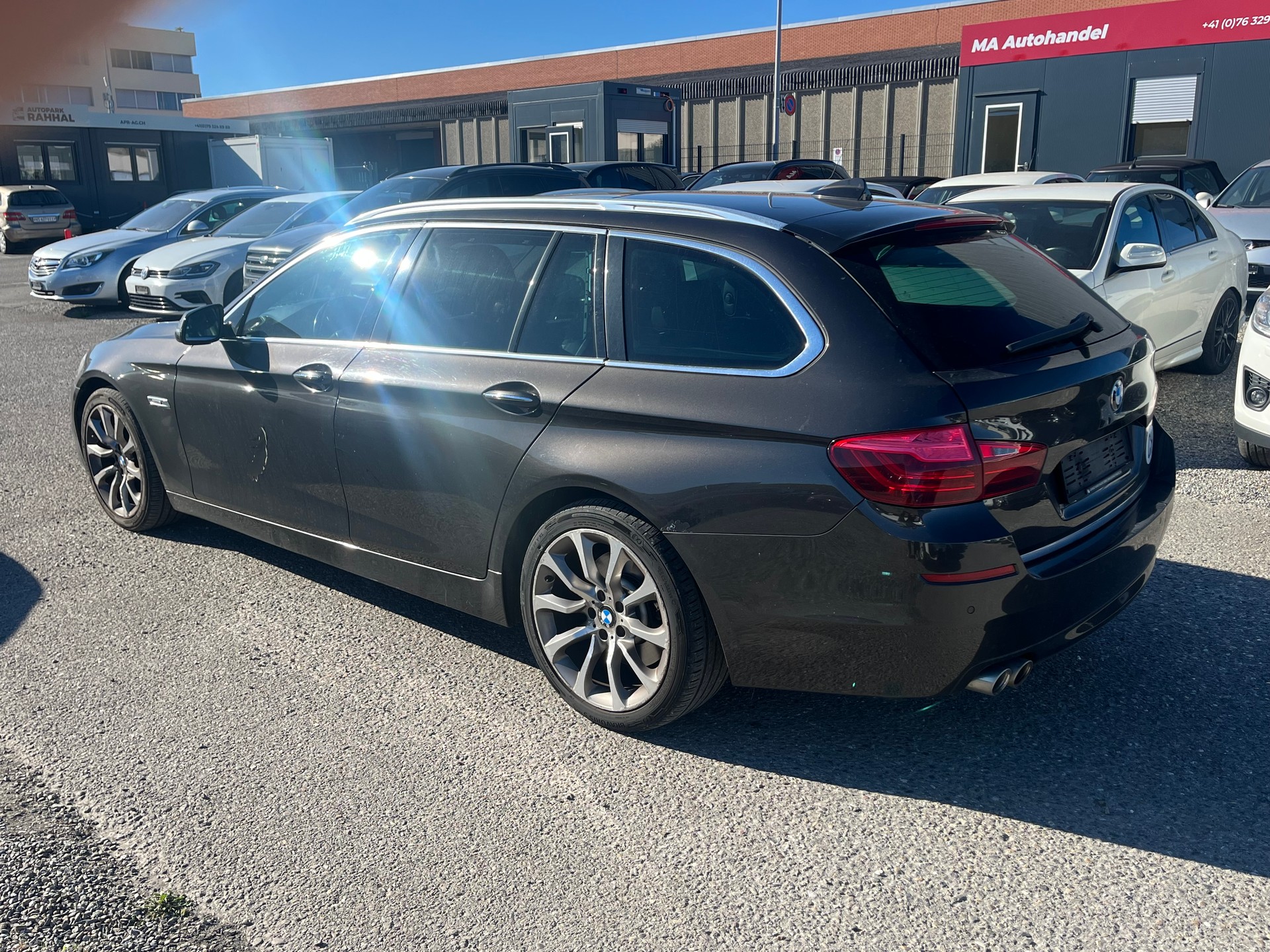 BMW 530d Touring xDrive Luxury Line Steptronic-image-3