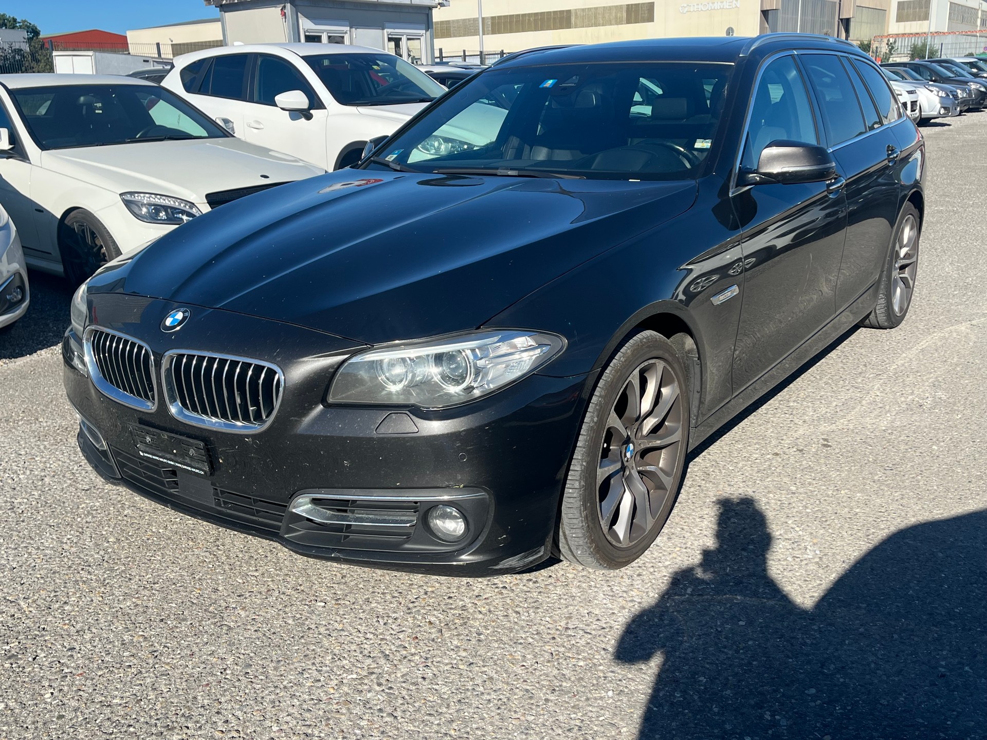 BMW 530d Touring xDrive Luxury Line Steptronic-image-2