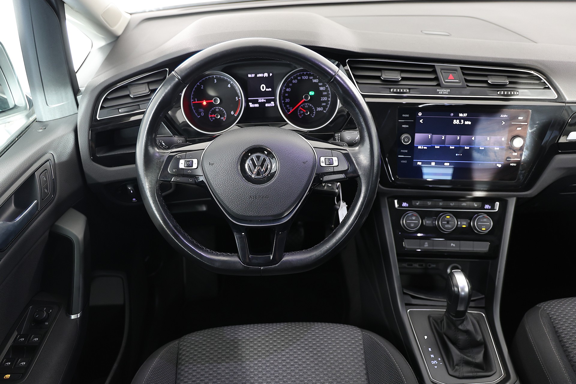VW Touran 2.0 TDI SCR Comfortline DSG-image-7