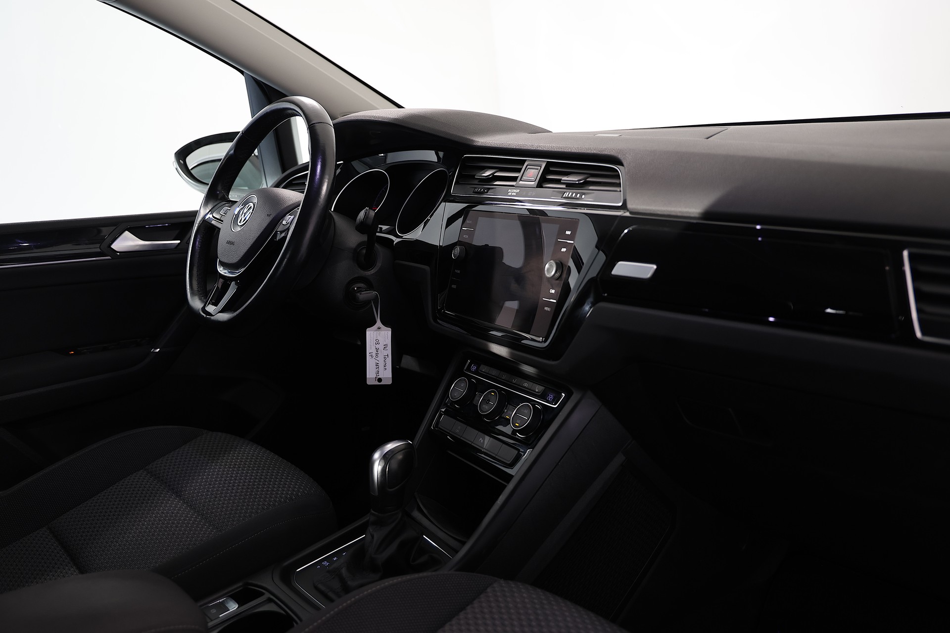 VW Touran 2.0 TDI SCR Comfortline DSG-image-13