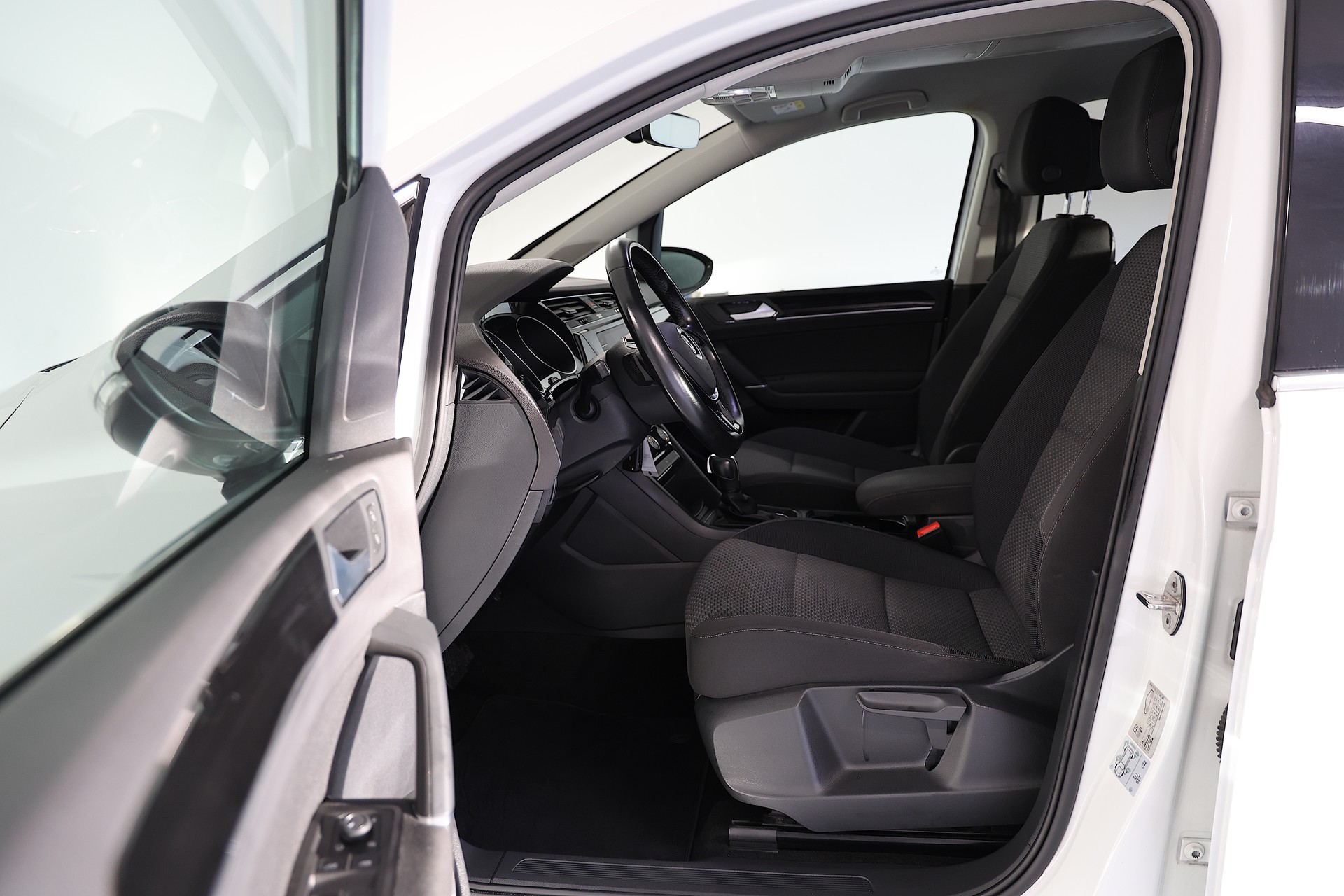 VW Touran 2.0 TDI SCR Comfortline DSG-image-5