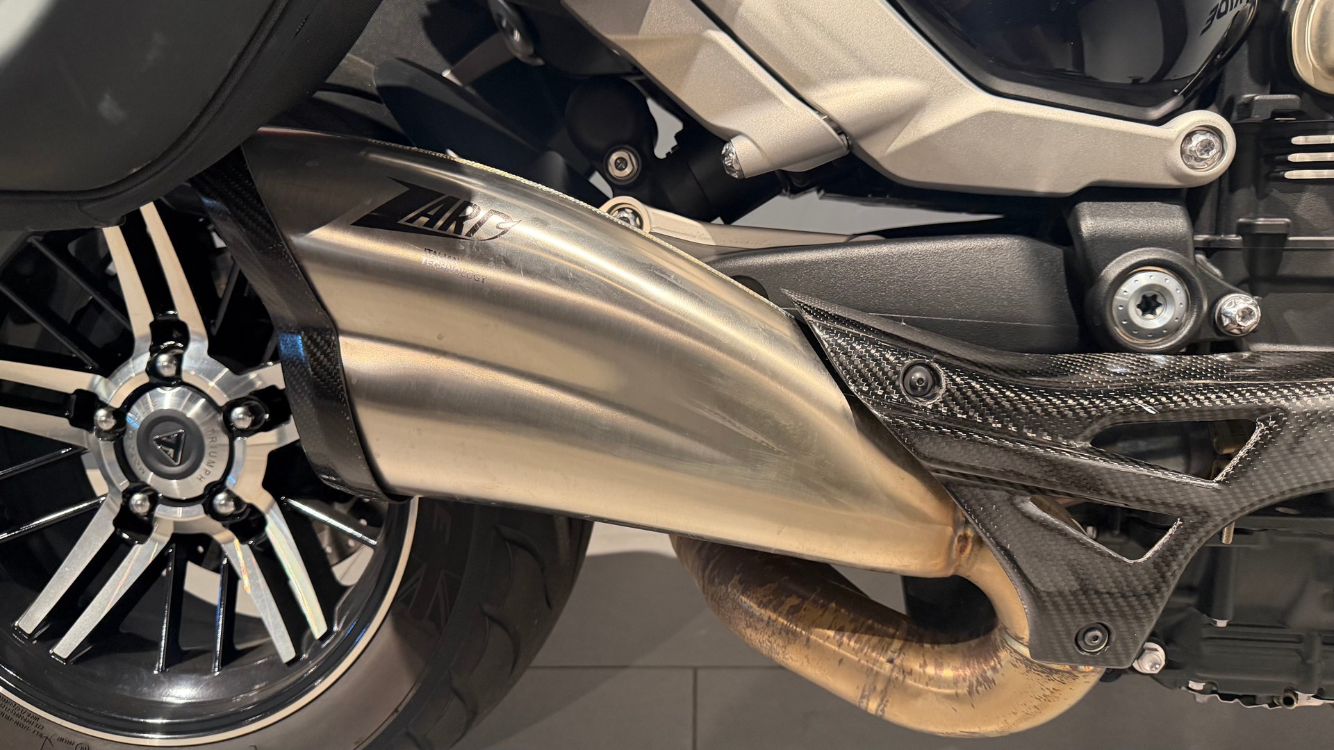 TRIUMPH Rocket 3 GT-image-6