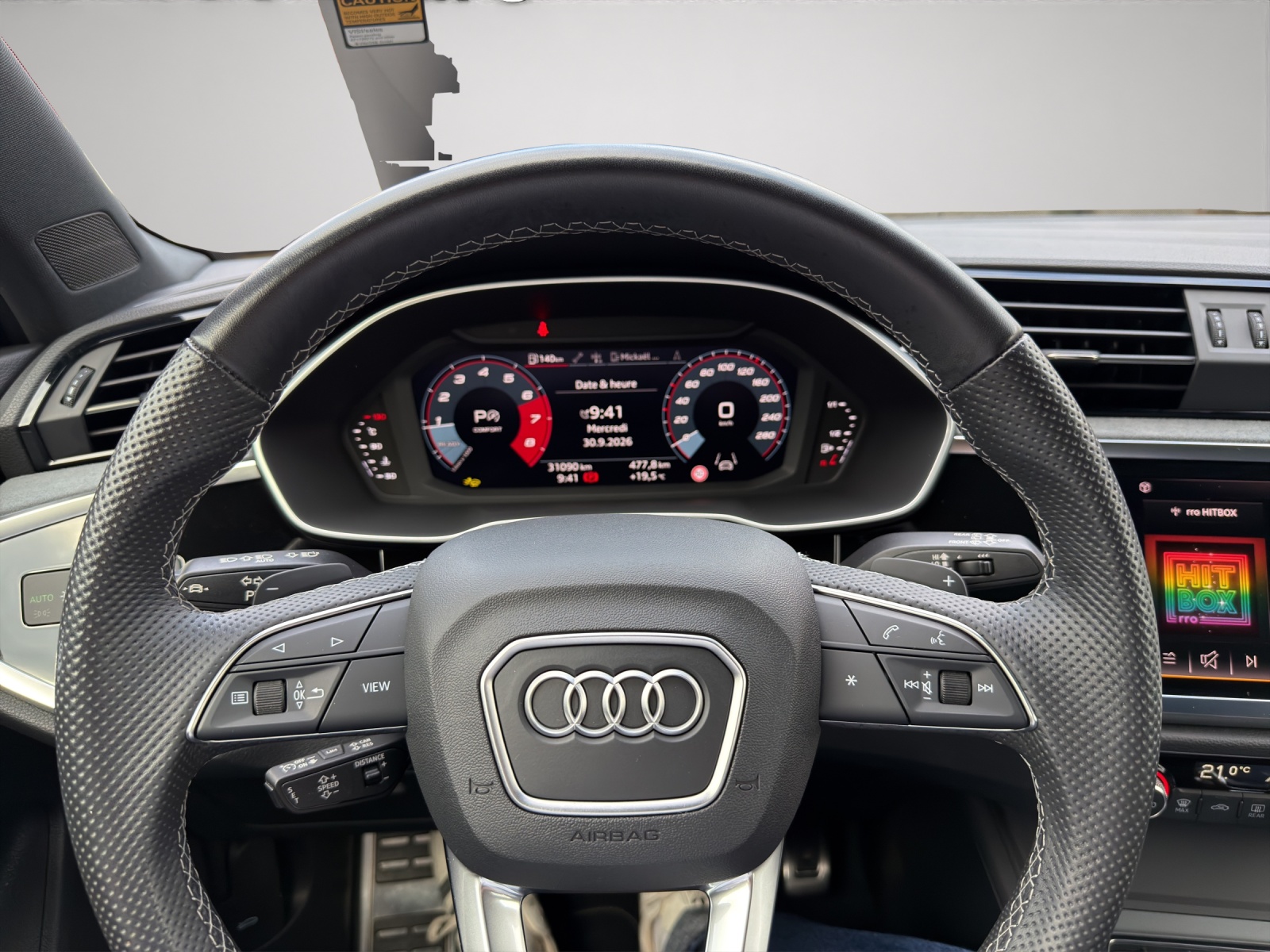 AUDI Q3 2.0 40 TFSI S line quattro S-Tronic-image-10