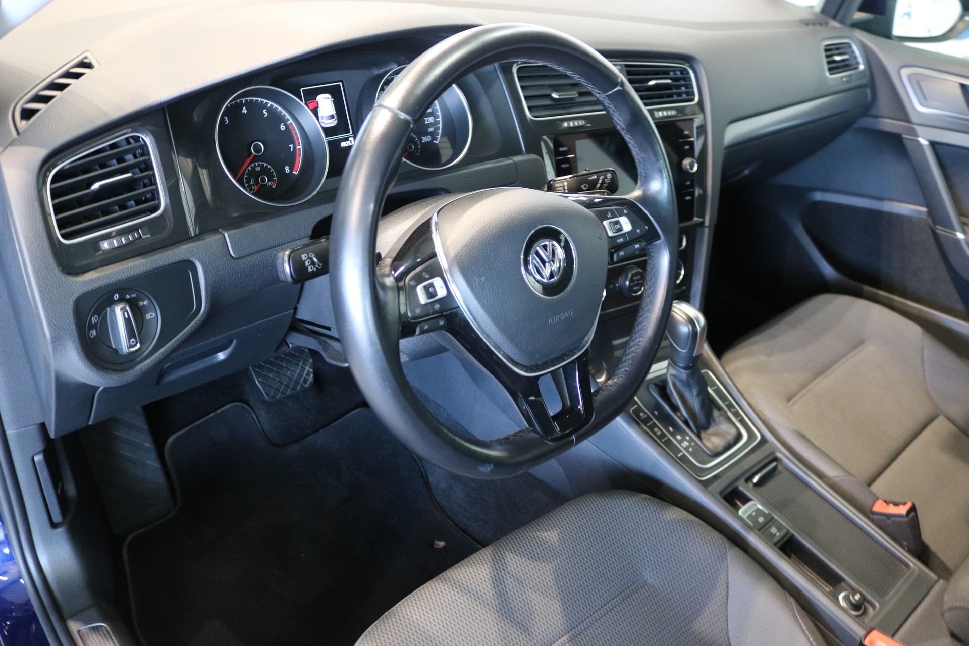 VW Golf 1.5 TSI EVO Comfortline-showroom-element-1