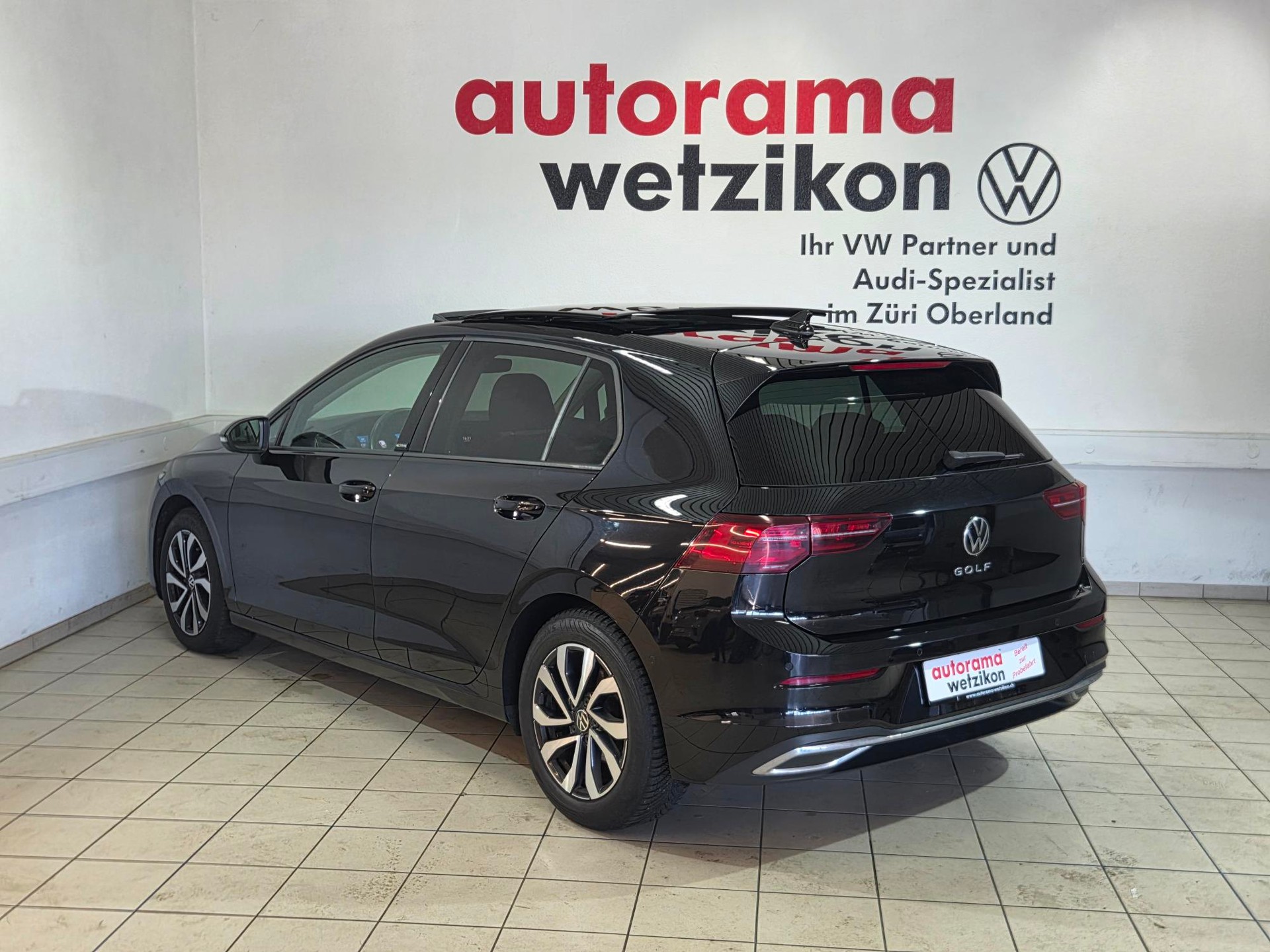 VW Golf 2.0 TDI Style DSG-showroom-element-2