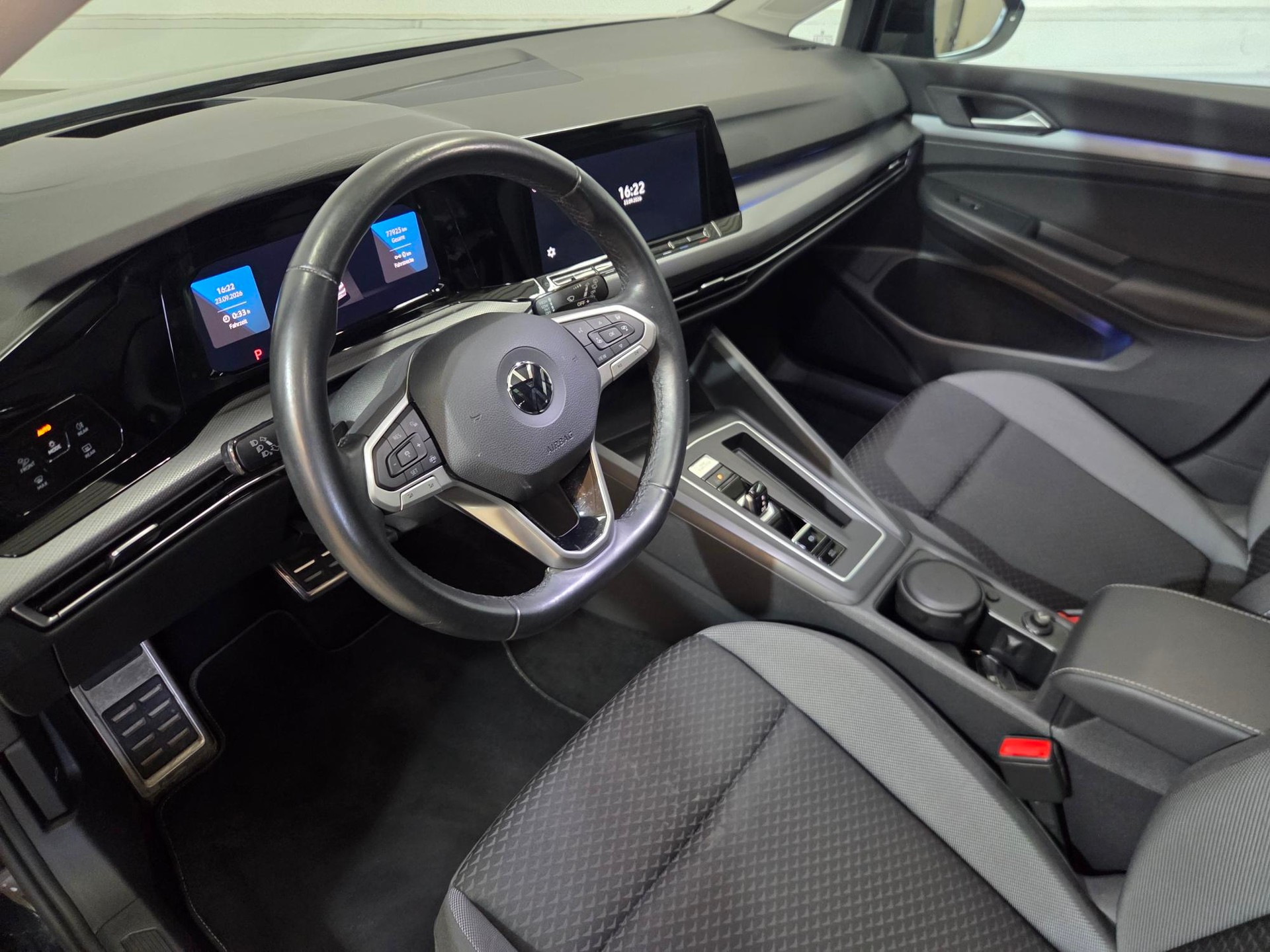 VW Golf 2.0 TDI Style DSG-image-7