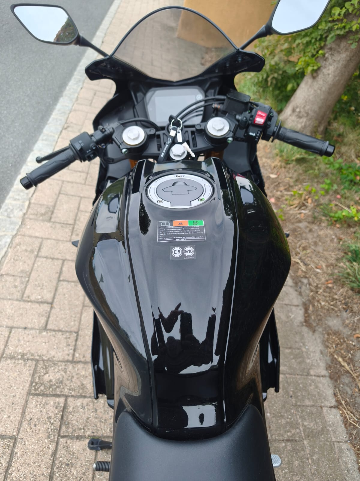YAMAHA YZF-R 125 ABS-image-8