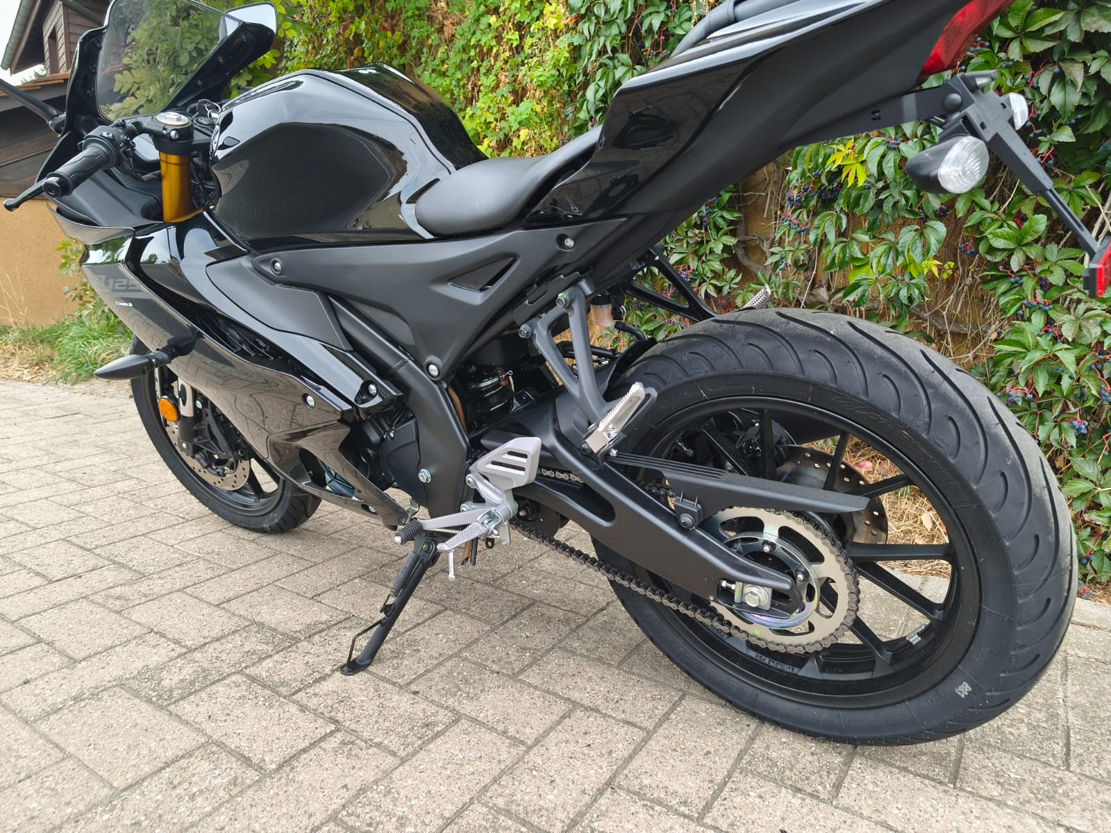 YAMAHA YZF-R 125 ABS-image-4